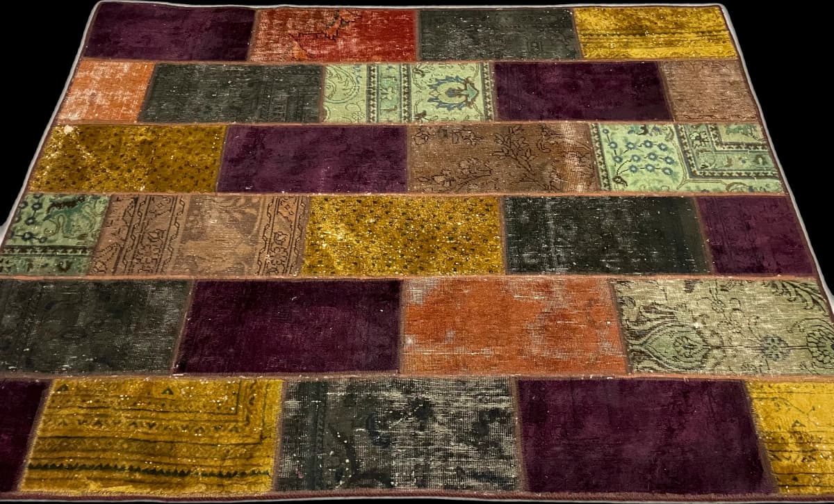 Persischer Patchwork-Teppich Rey, 153x200 cm, bunt — Perspektive