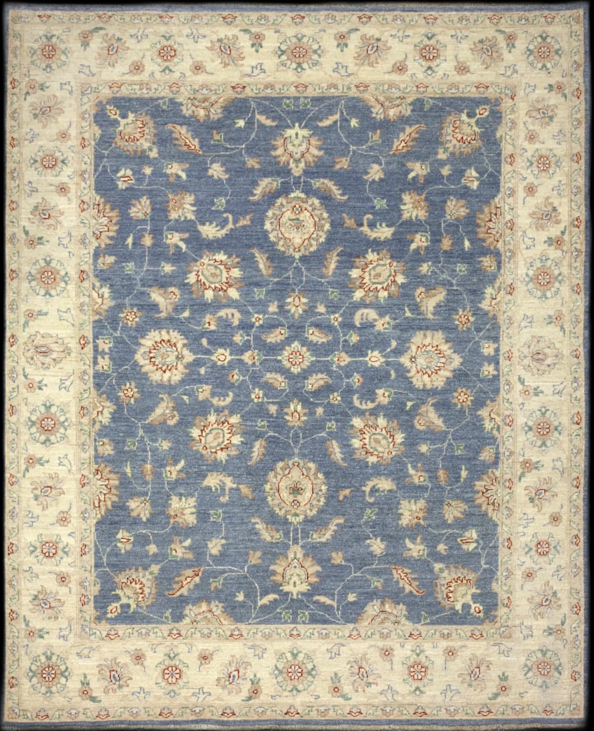 Pakistan Teppich in den Maßen 241 Zentimeter Länge mal 196 Zentimeter Breite mit überwiegend beige und blau Farben