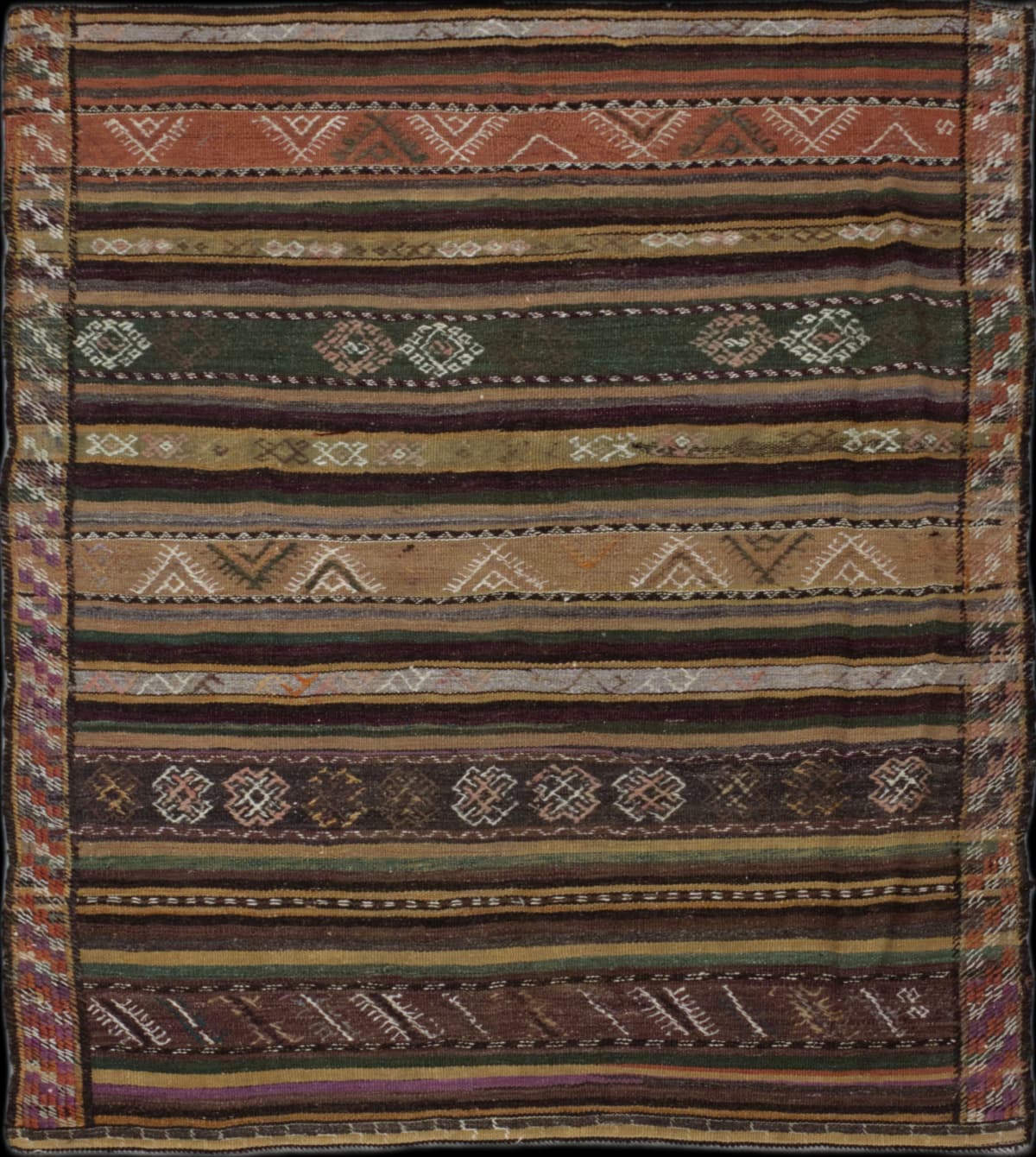 Persian rug in dimensions 188 centimeters length by 156 centimeters width with mainly brown colors