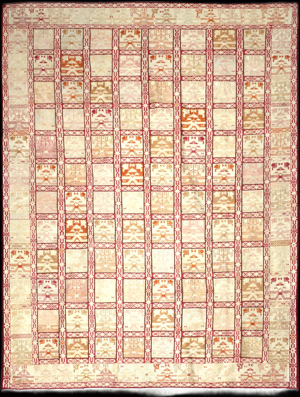Persian rug in dimensions 280 centimeters length by 198 centimeters width with mainly beige colors