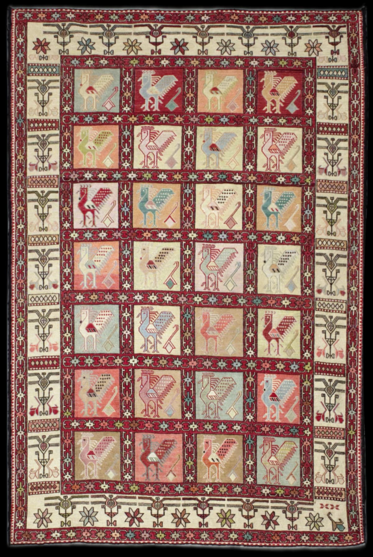 Persian rug in dimensions 185 centimeters length by 124 centimeters width with mainly beige and red colors