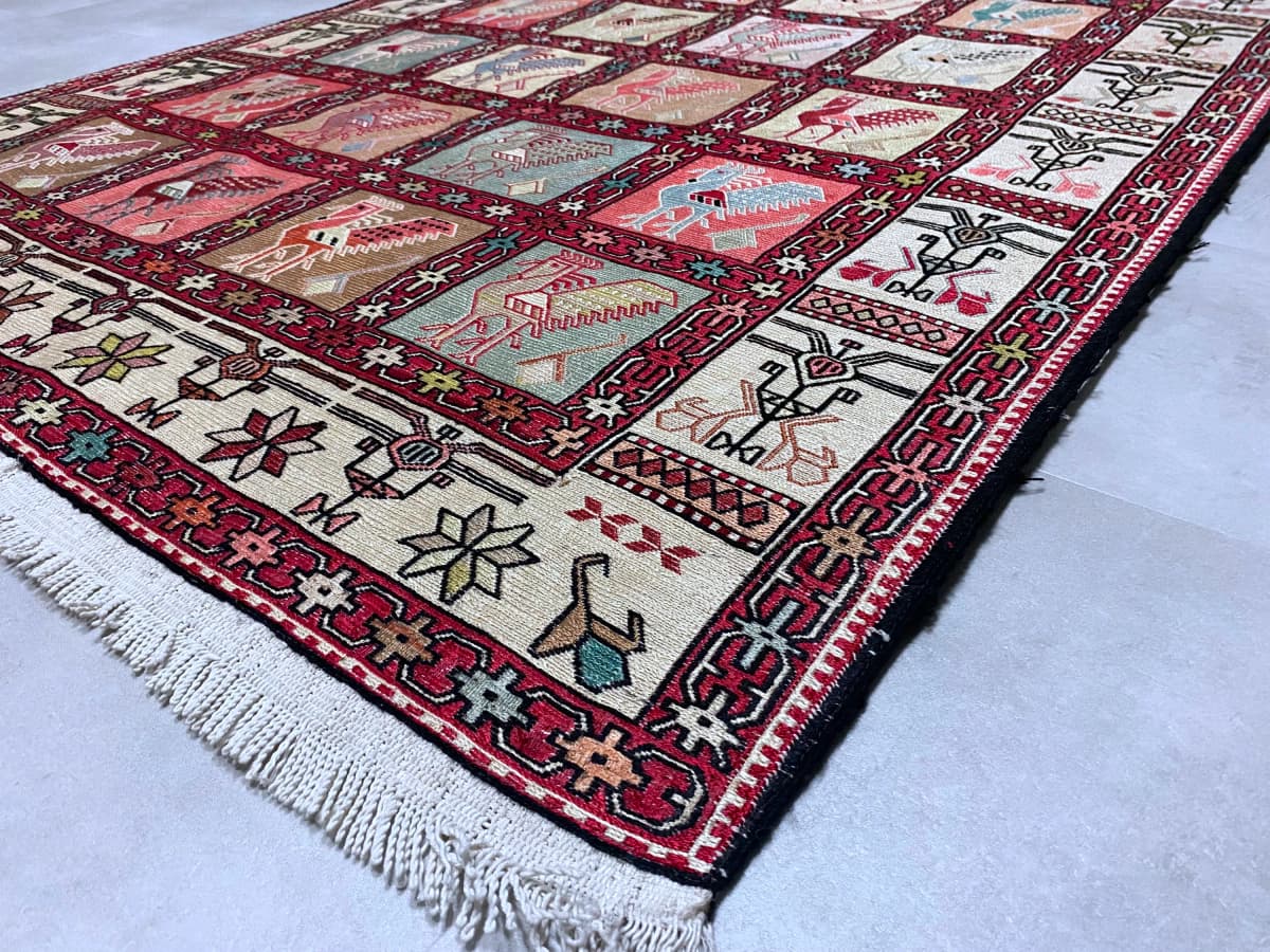 Perserteppich, orientalisch, 124x185 cm, überwiegend in Beige und Rot — Ecke & Kante