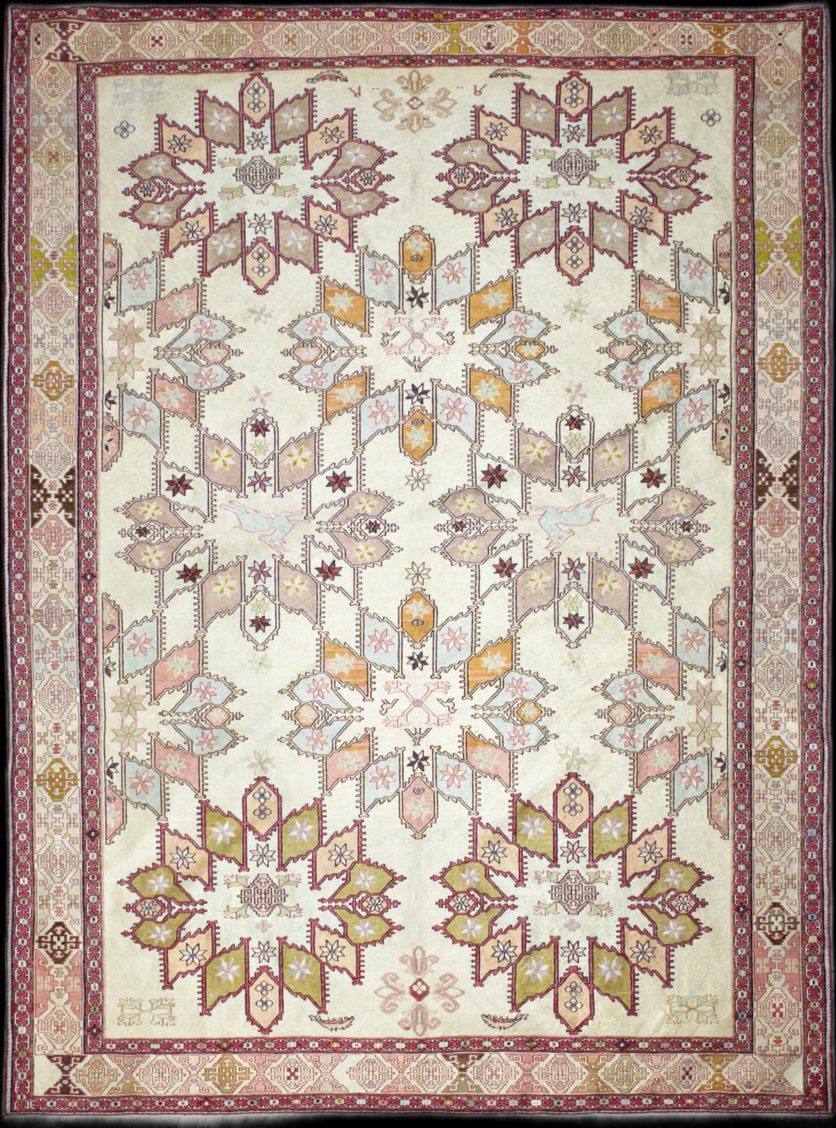 Persian rug in dimensions 292 centimeters length by 200 centimeters width with mainly beige colors