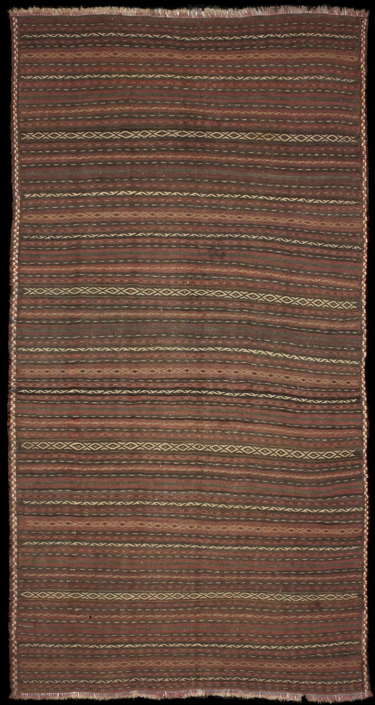 Persian rug of Sumak style in dimensions 290 centimeters length by 153 centimeters width
