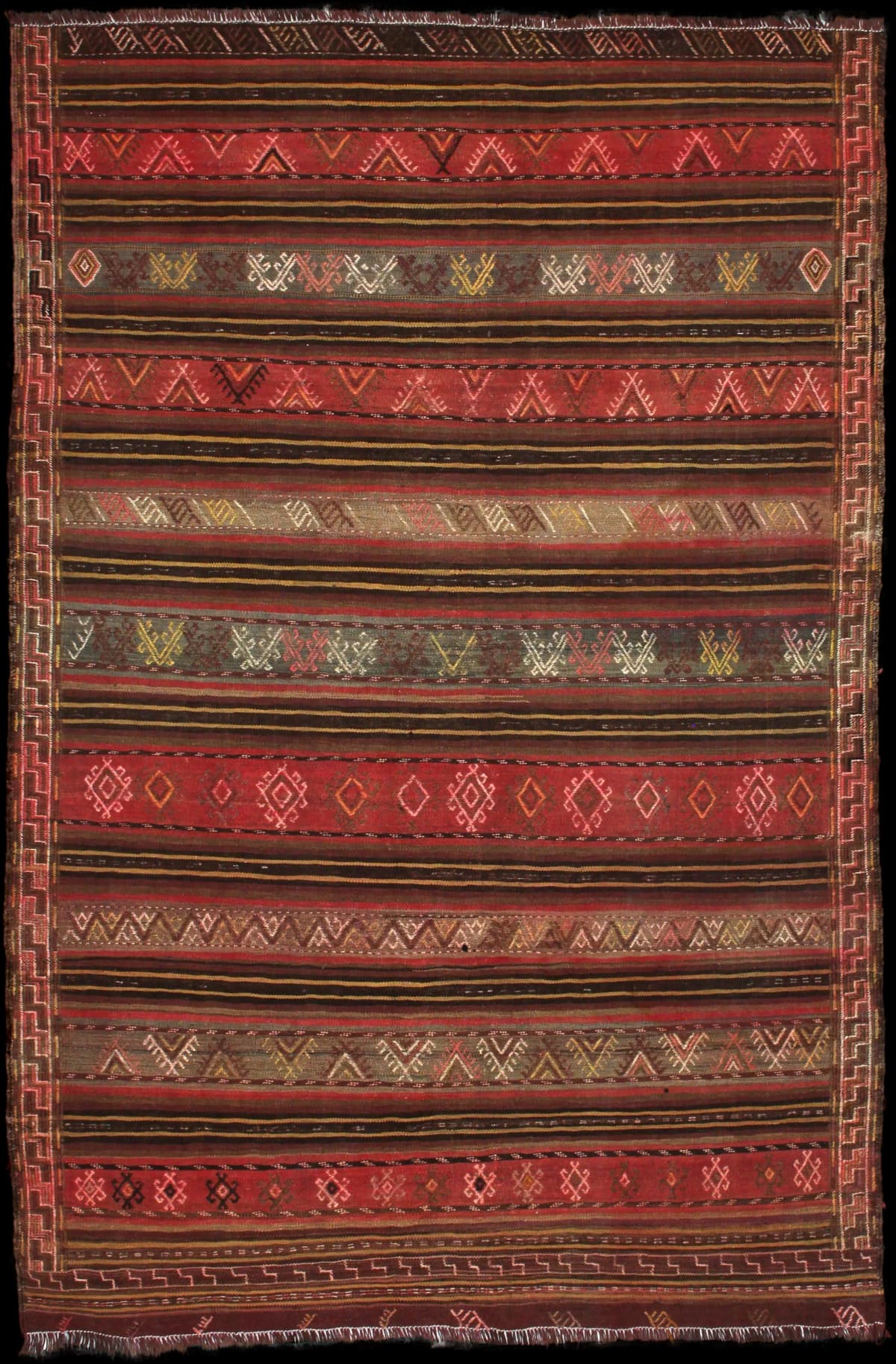 Persian rug of Sumak style in dimensions 207 centimeters length by 135 centimeters width with mainly yellow and pink colors
