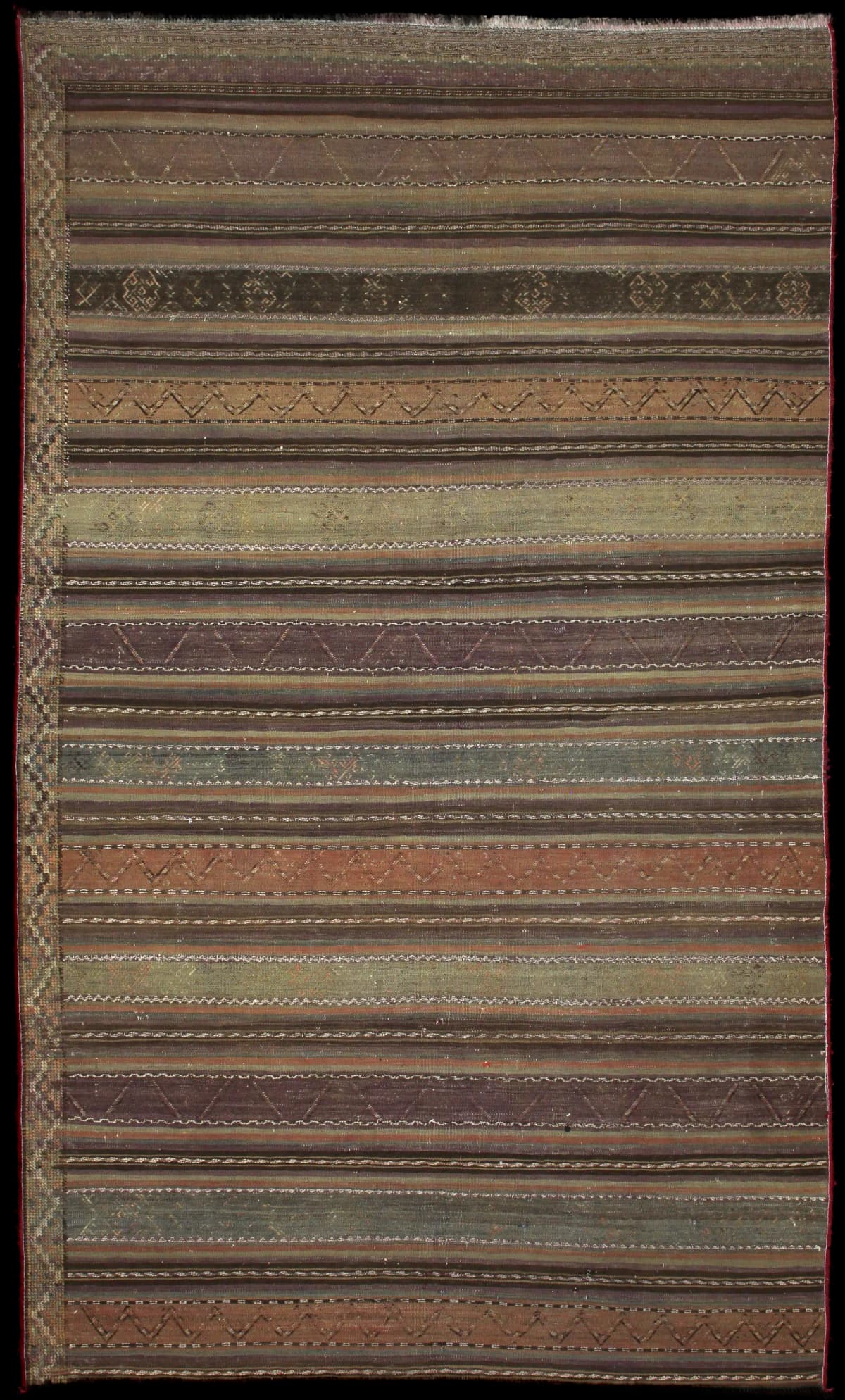 Persian rug of Sumak style in dimensions 268 centimeters length by 153 centimeters width