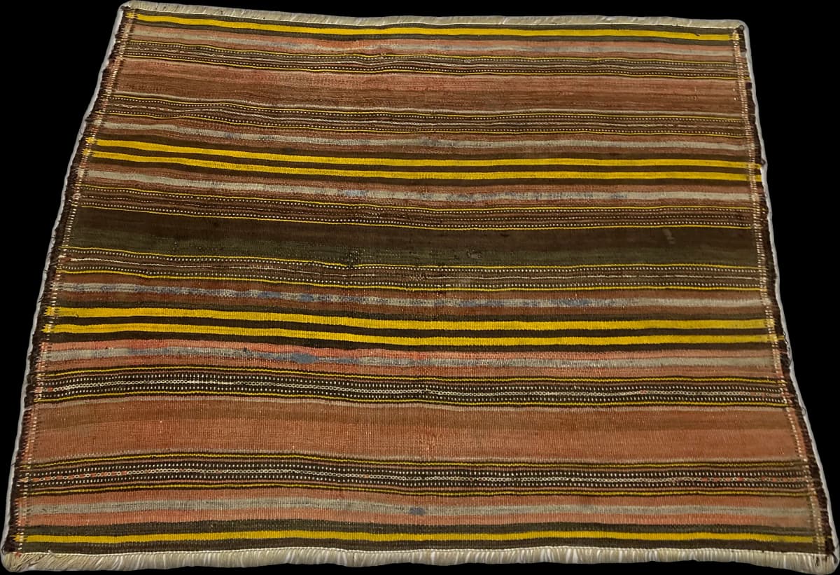 Tapis persan kilim soumak, 117x141 cm, principalement jaune et marron — Perspective