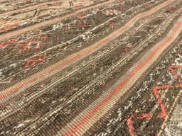 Persian Sumak Kilim rug, 155x240 cm, mainly brown — Texture close-up