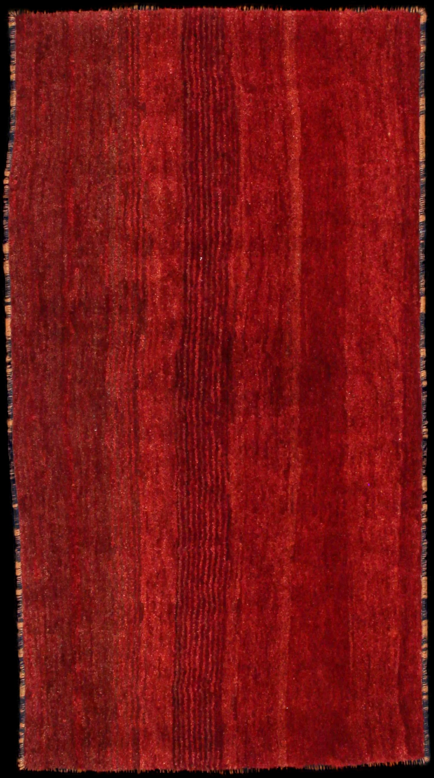 Handmade Persiano rug in dimensions 156 centimeters length by 85 centimeters width with mainly Rosso colors