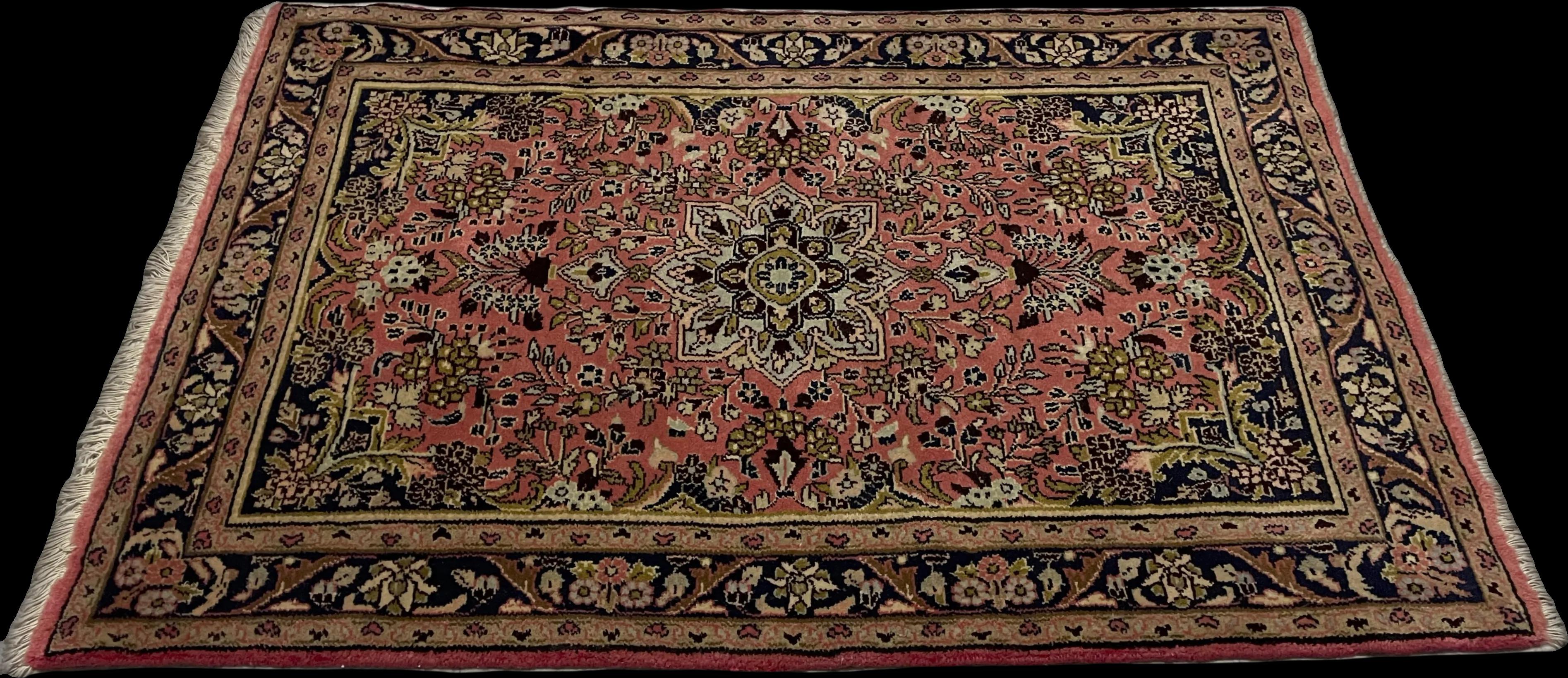 Perspective view of the rug