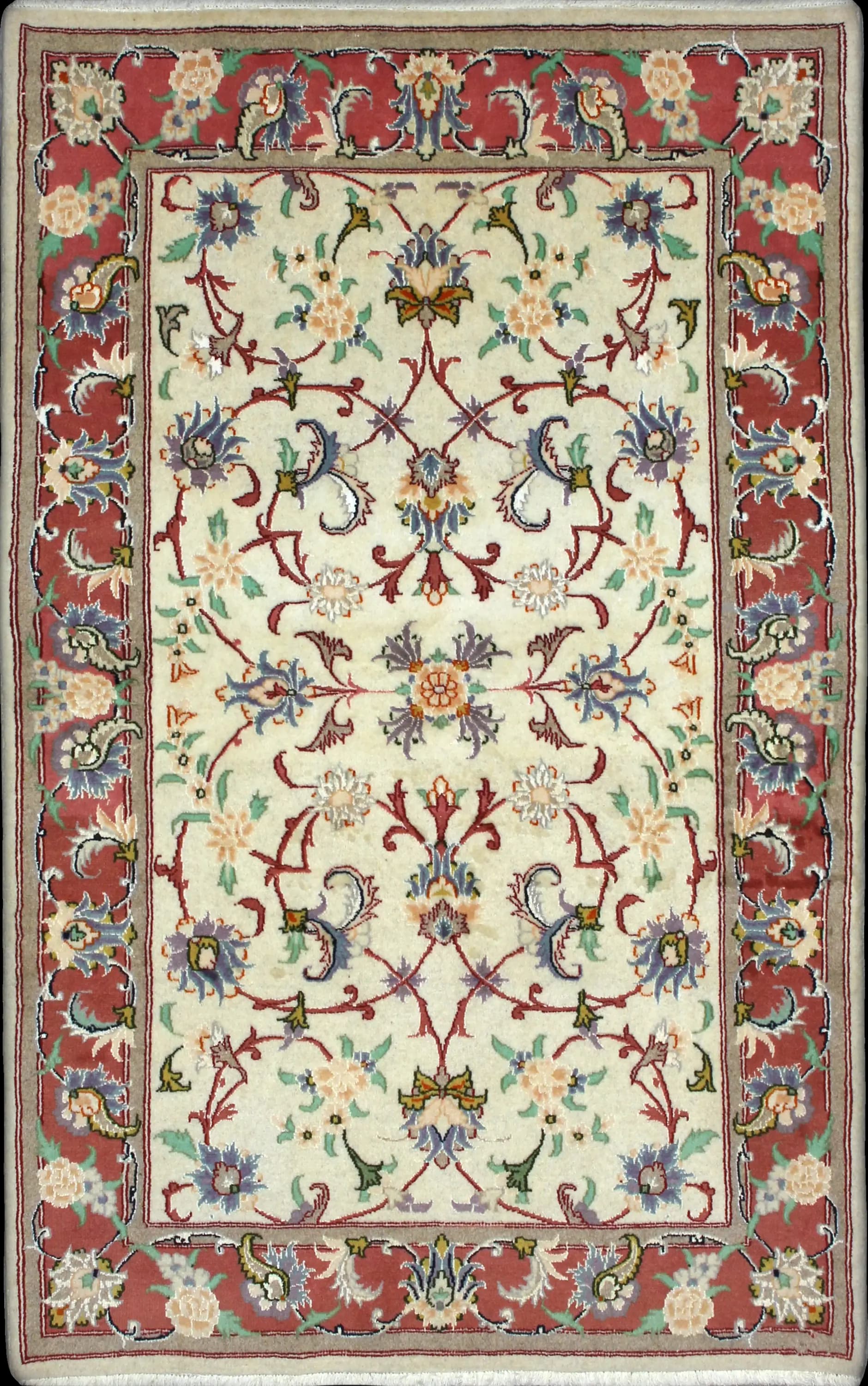 Handmade Persa rug in dimensions 195 centimeters length by 123 centimeters width with mainly Beige y Rosa colors