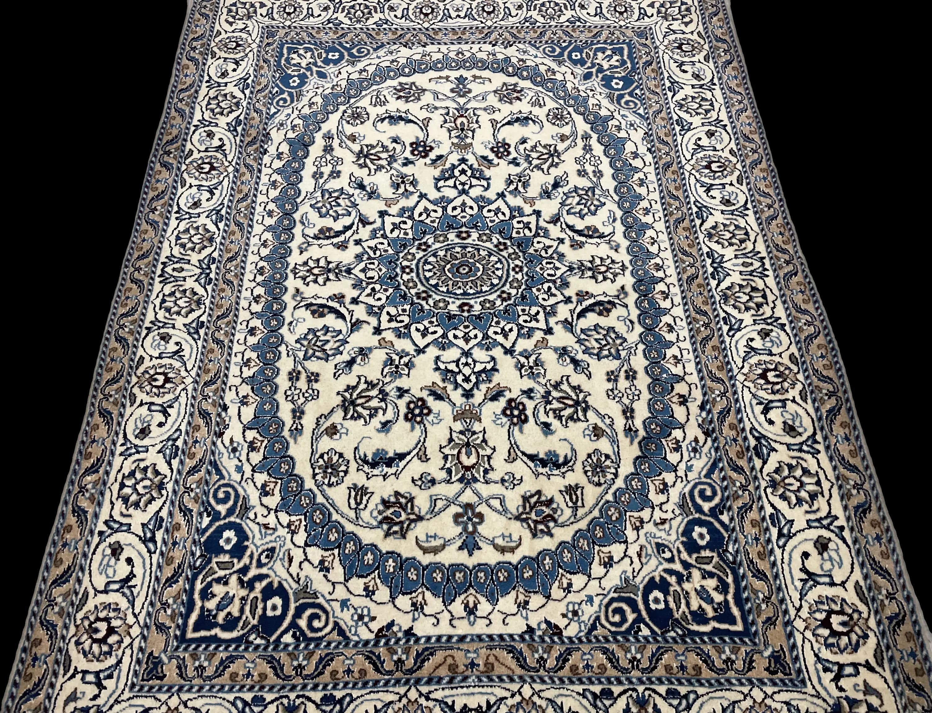 Perspective view of the rug