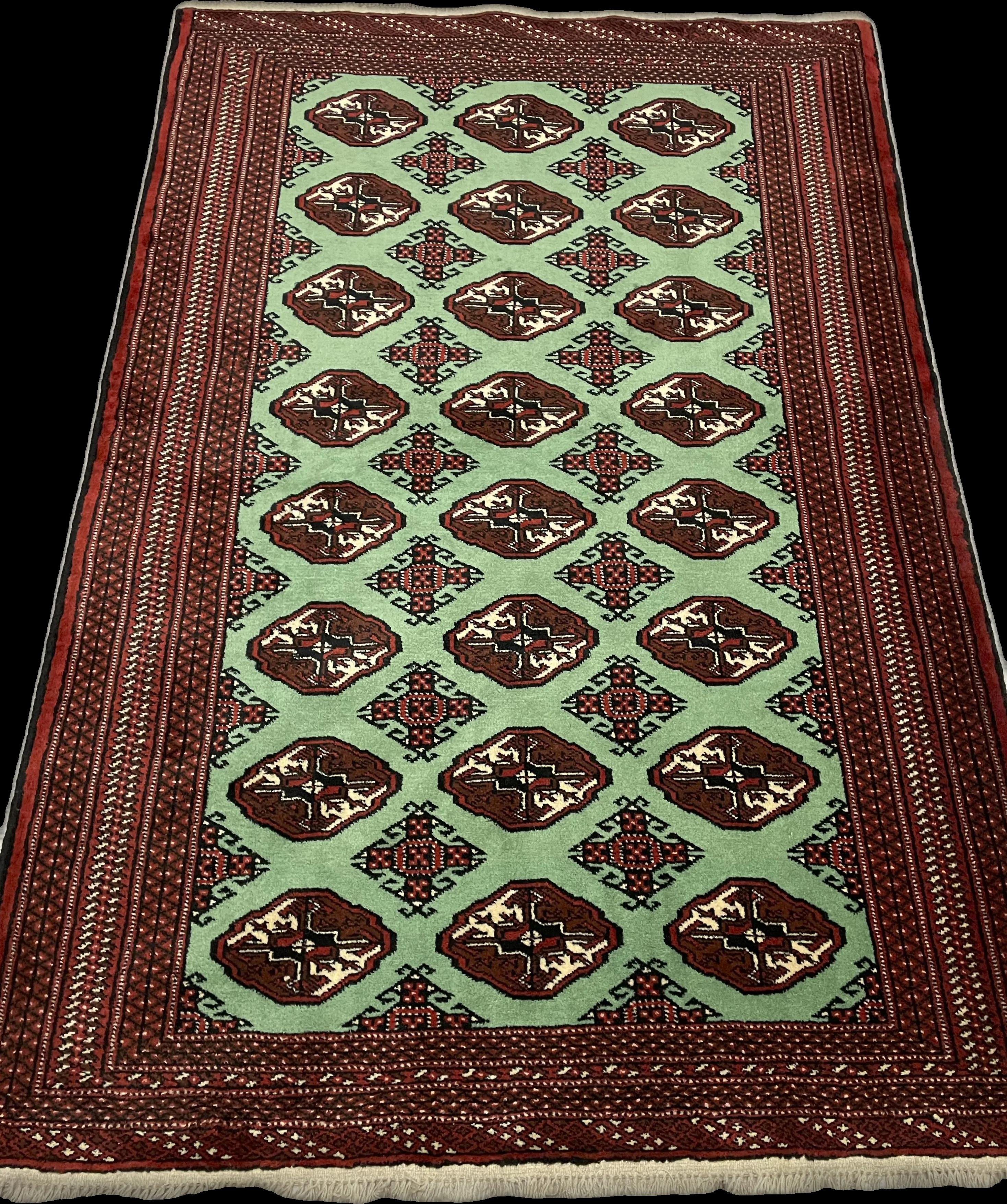 Perspective view of the rug