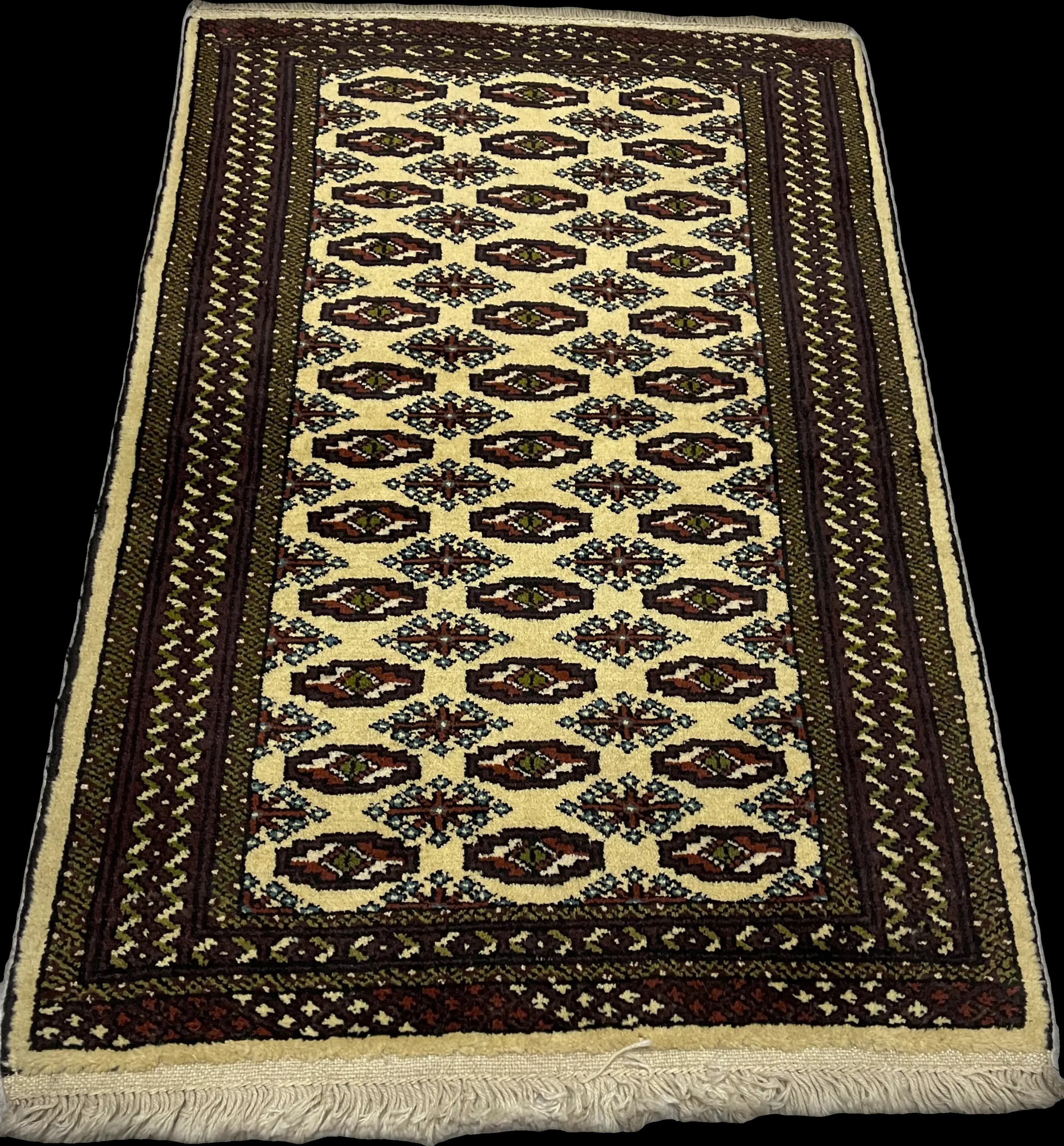 Perspective view of the rug