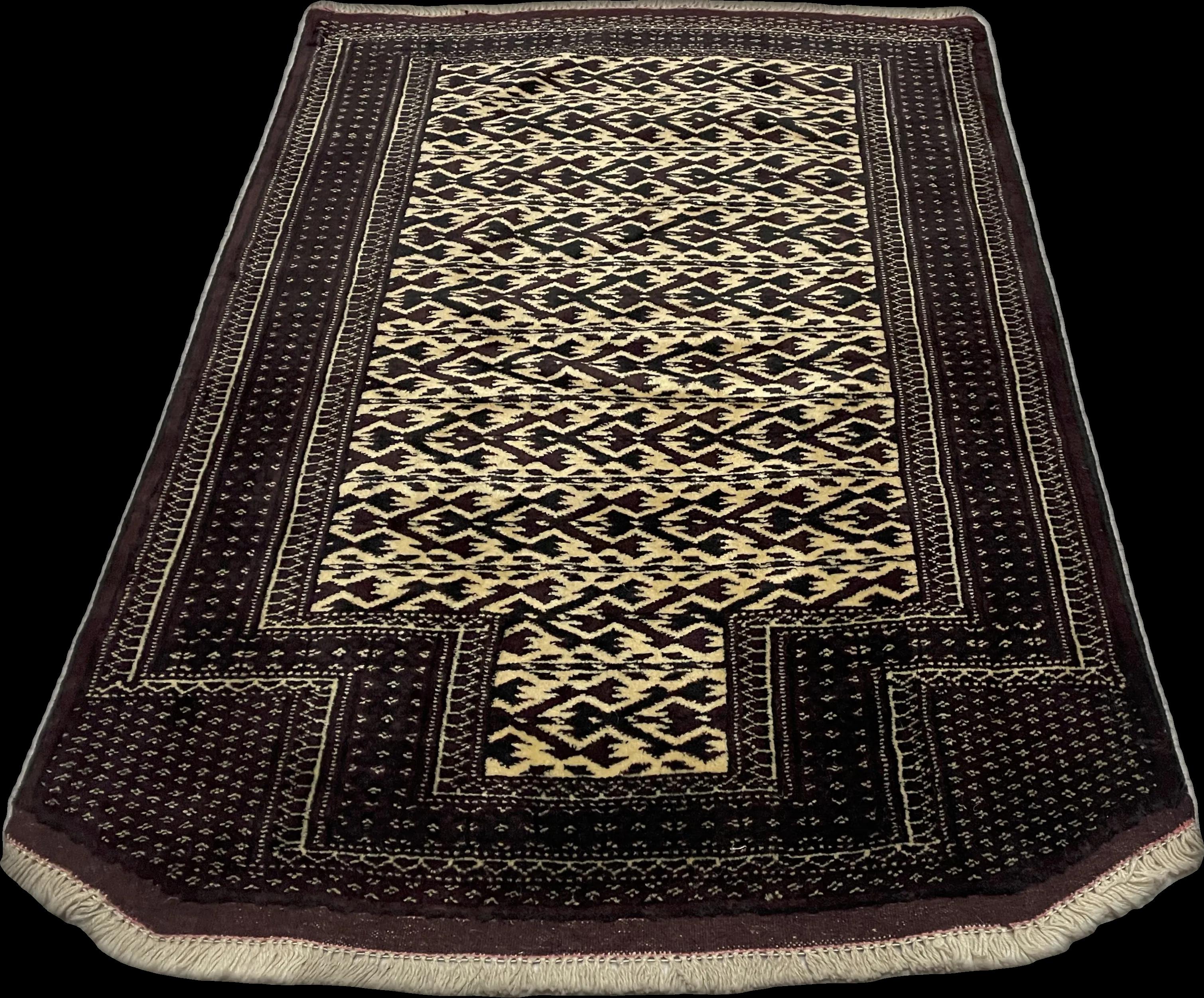 Perspective view of the rug