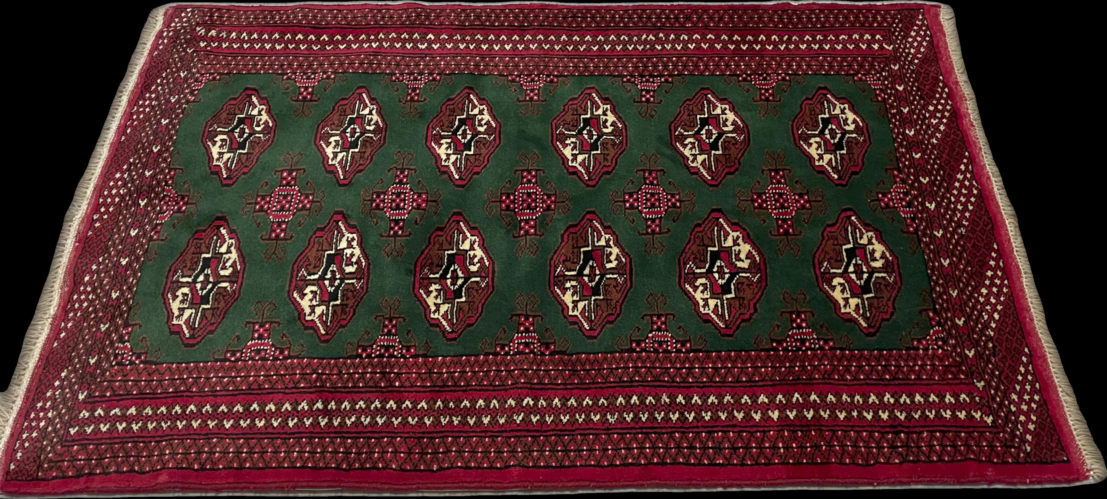 Perspective view of the rug