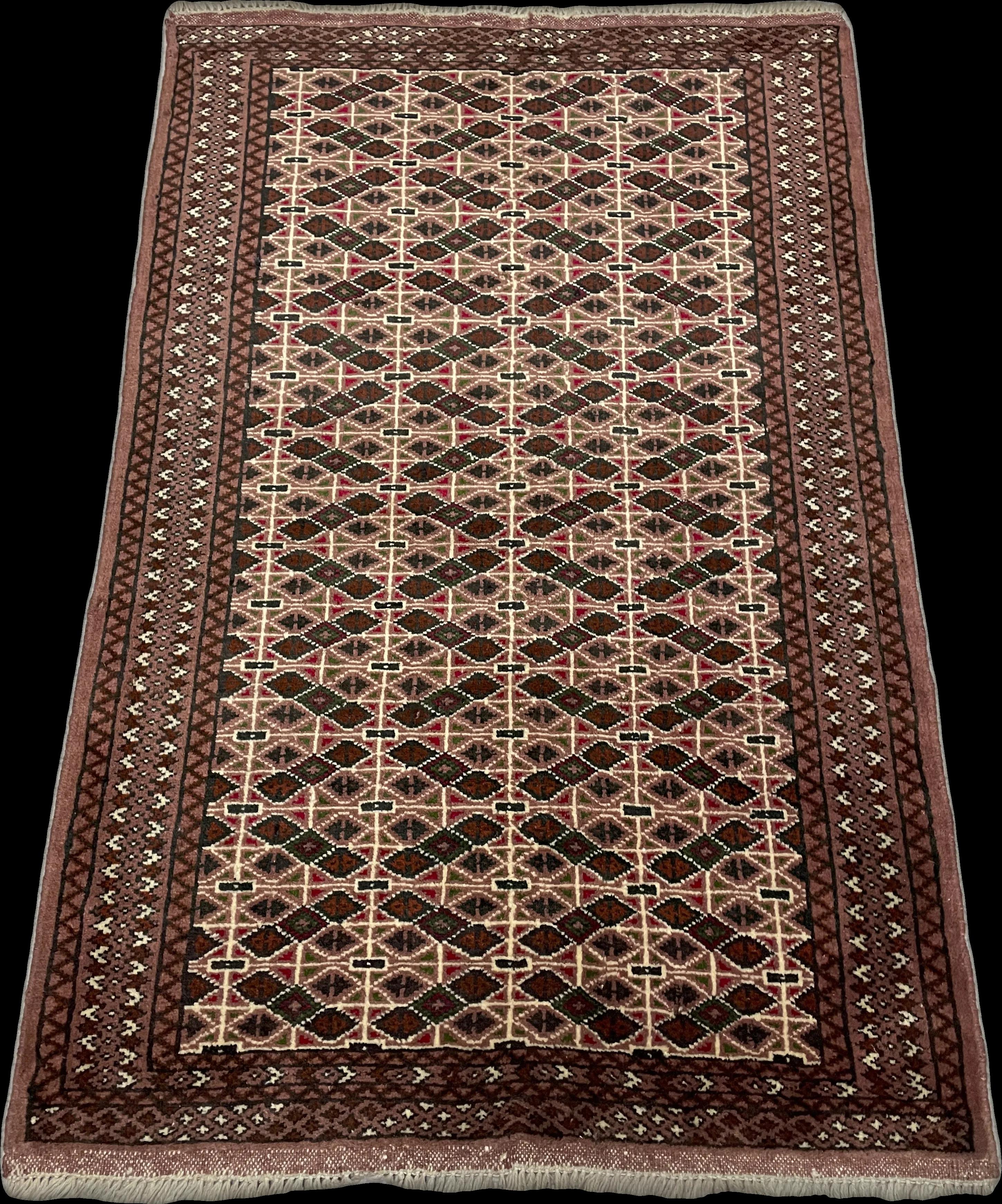 Perspective view of the rug