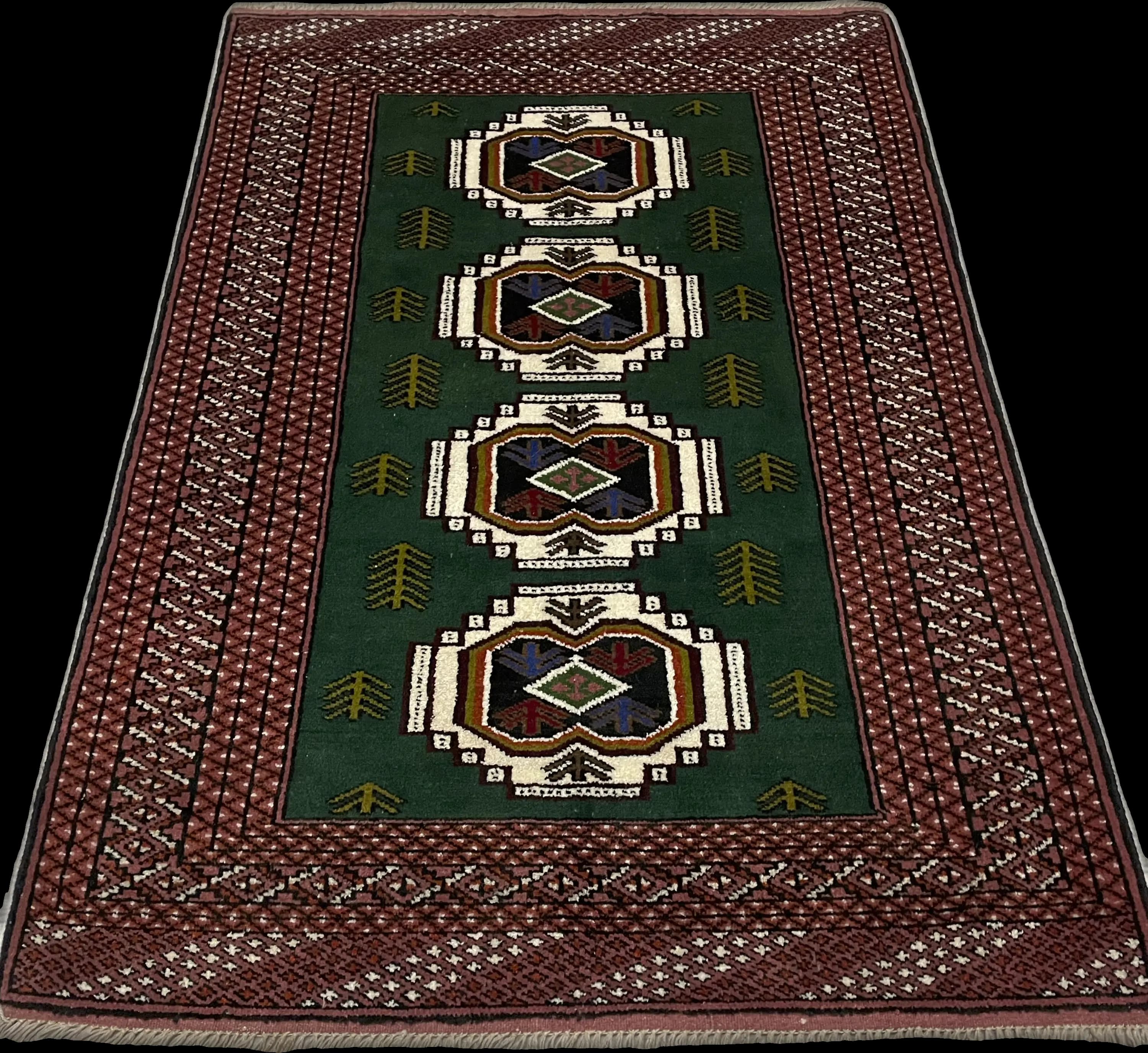 Perspective view of the rug