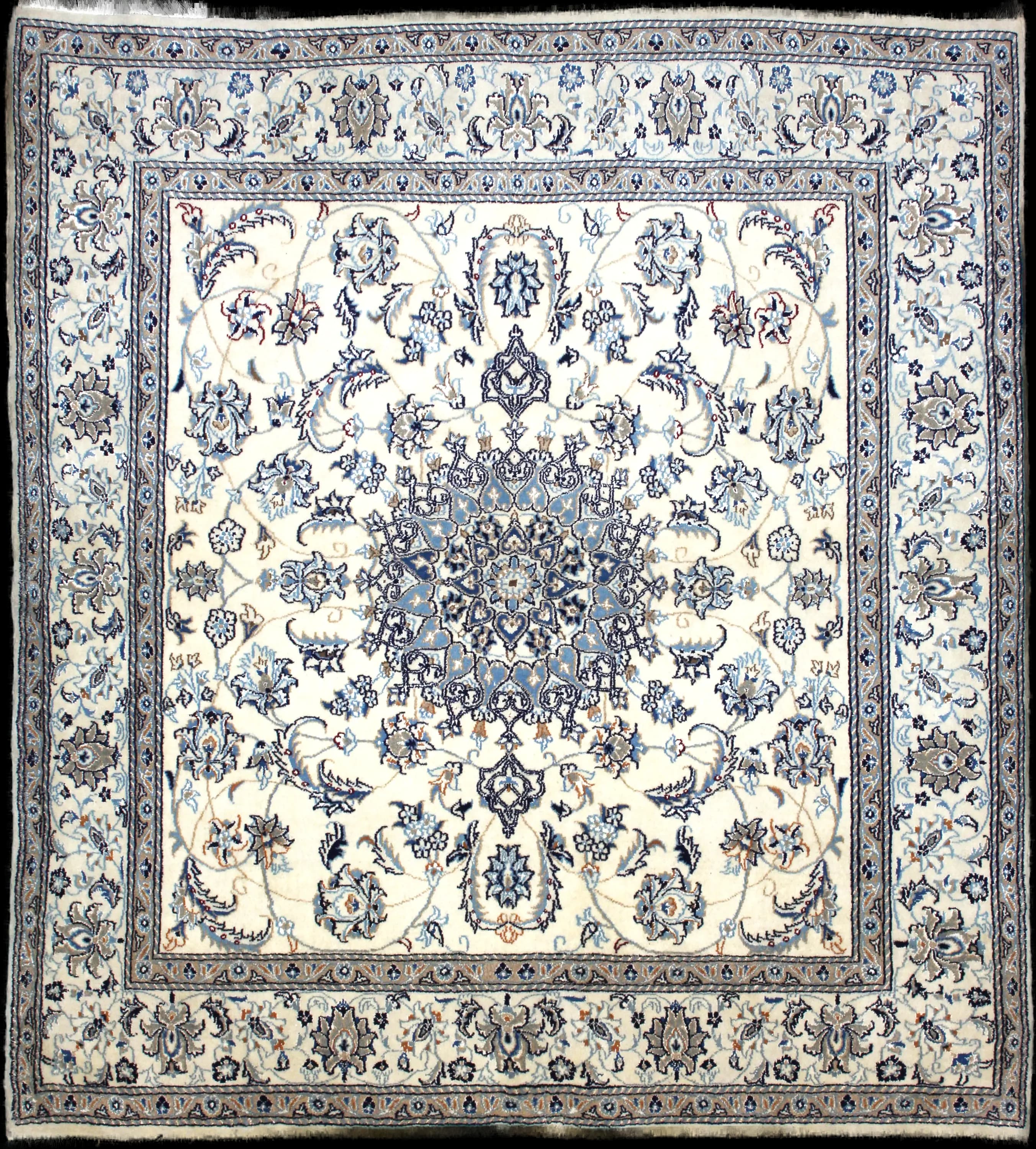 Complete view of the rug