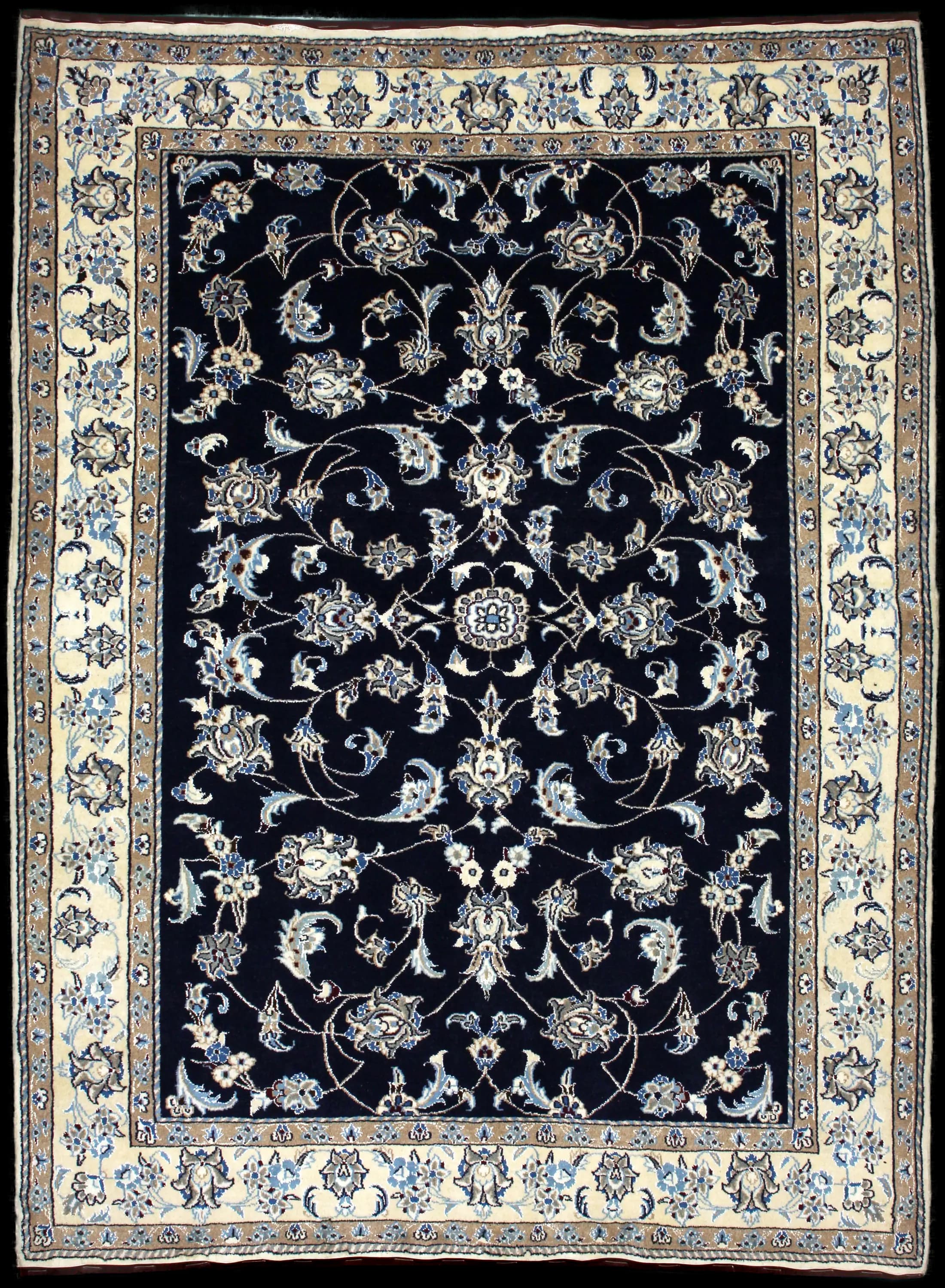 Handmade Persa rug in dimensions 234 centimeters length by 168 centimeters width with mainly Azul colors