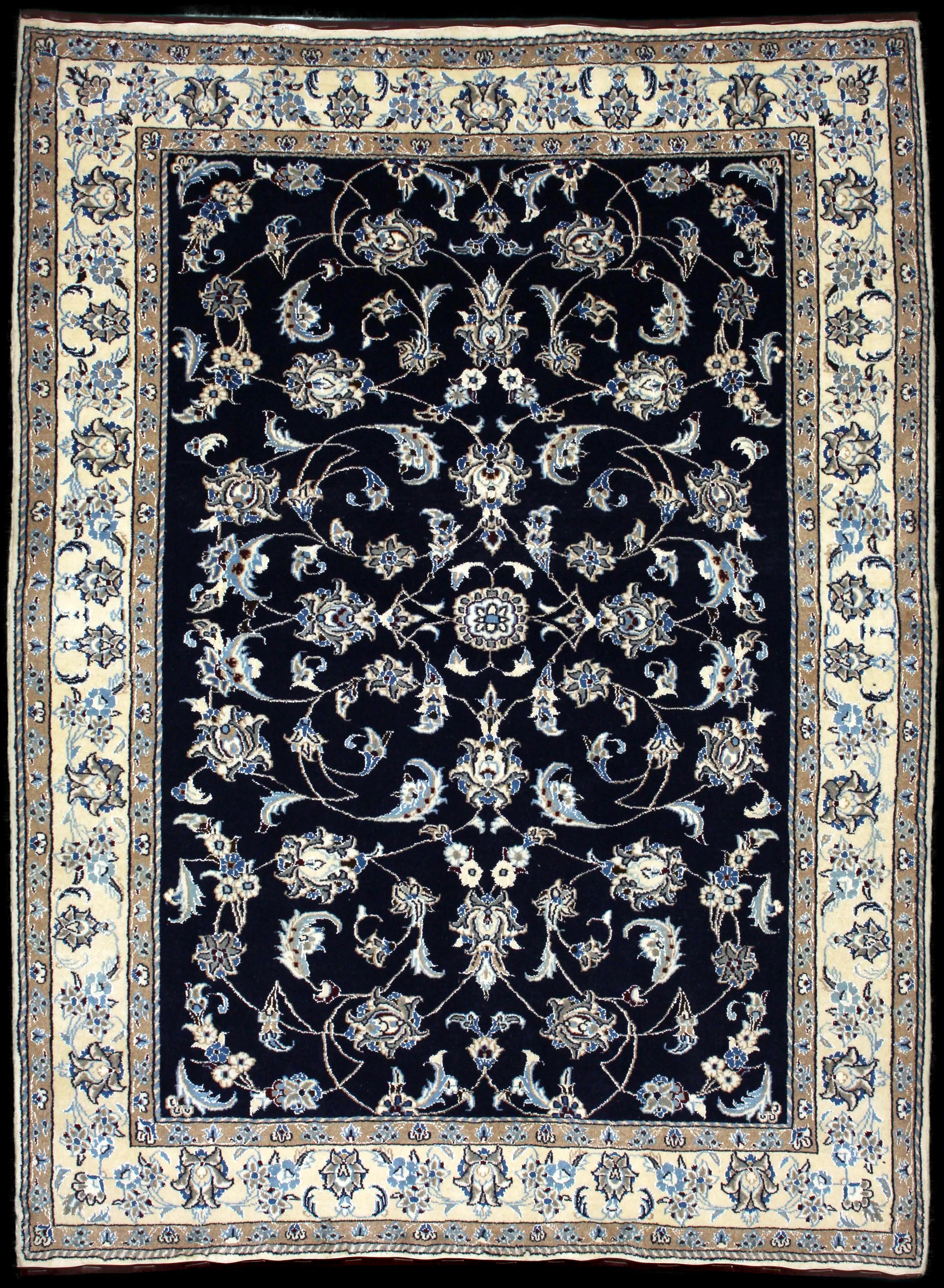 Complete view of the rug