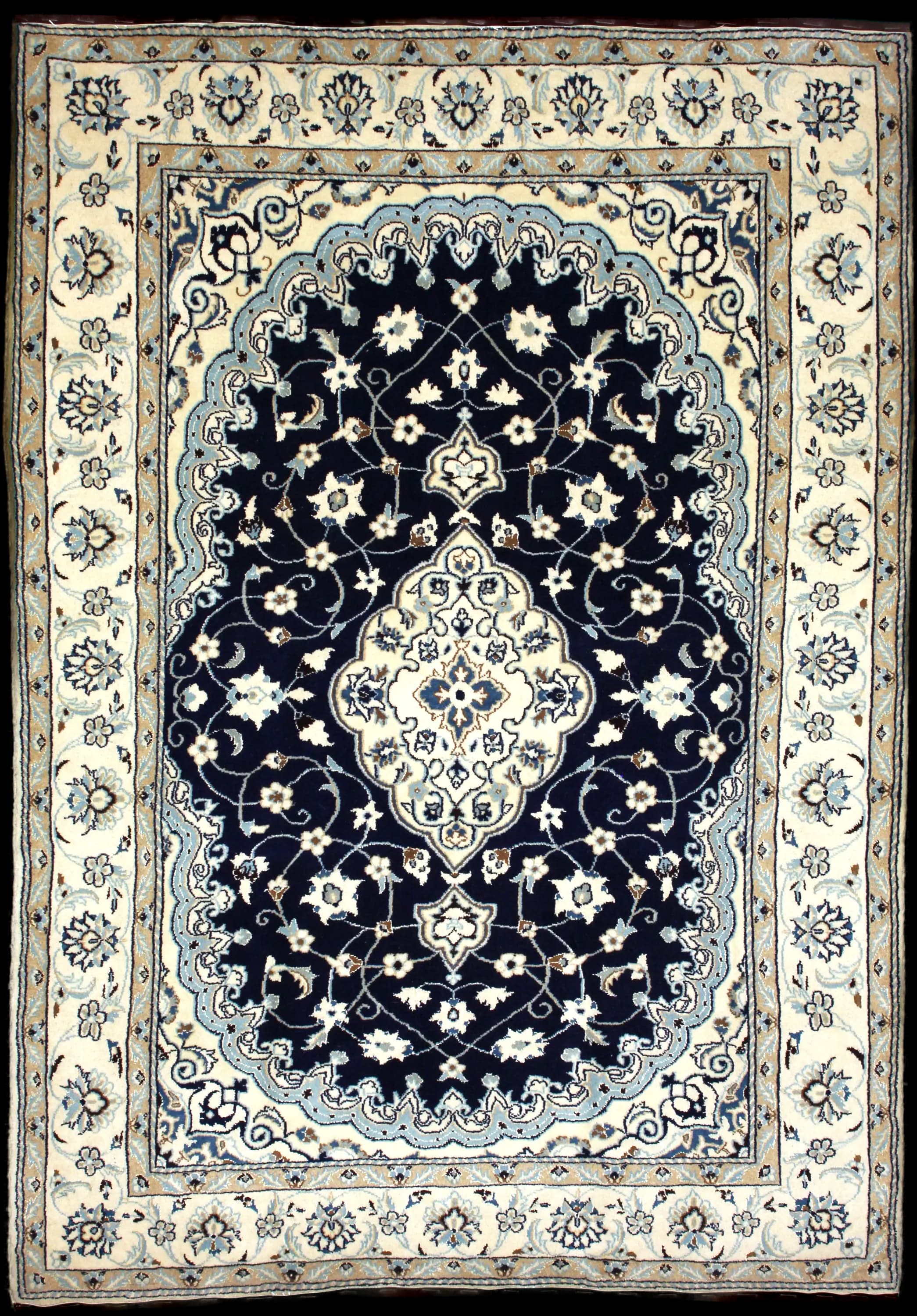 Complete view of the rug