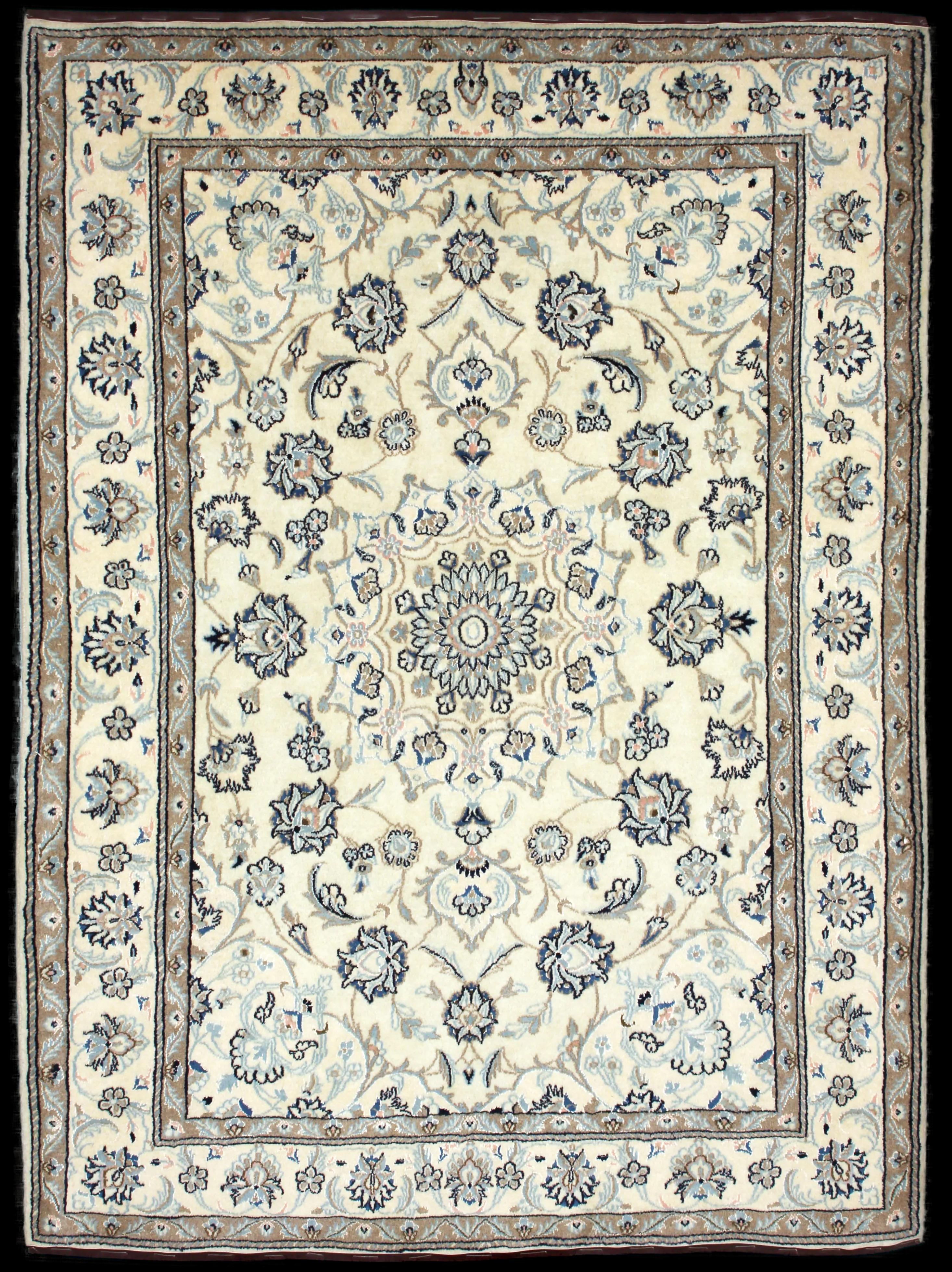 Complete view of the rug