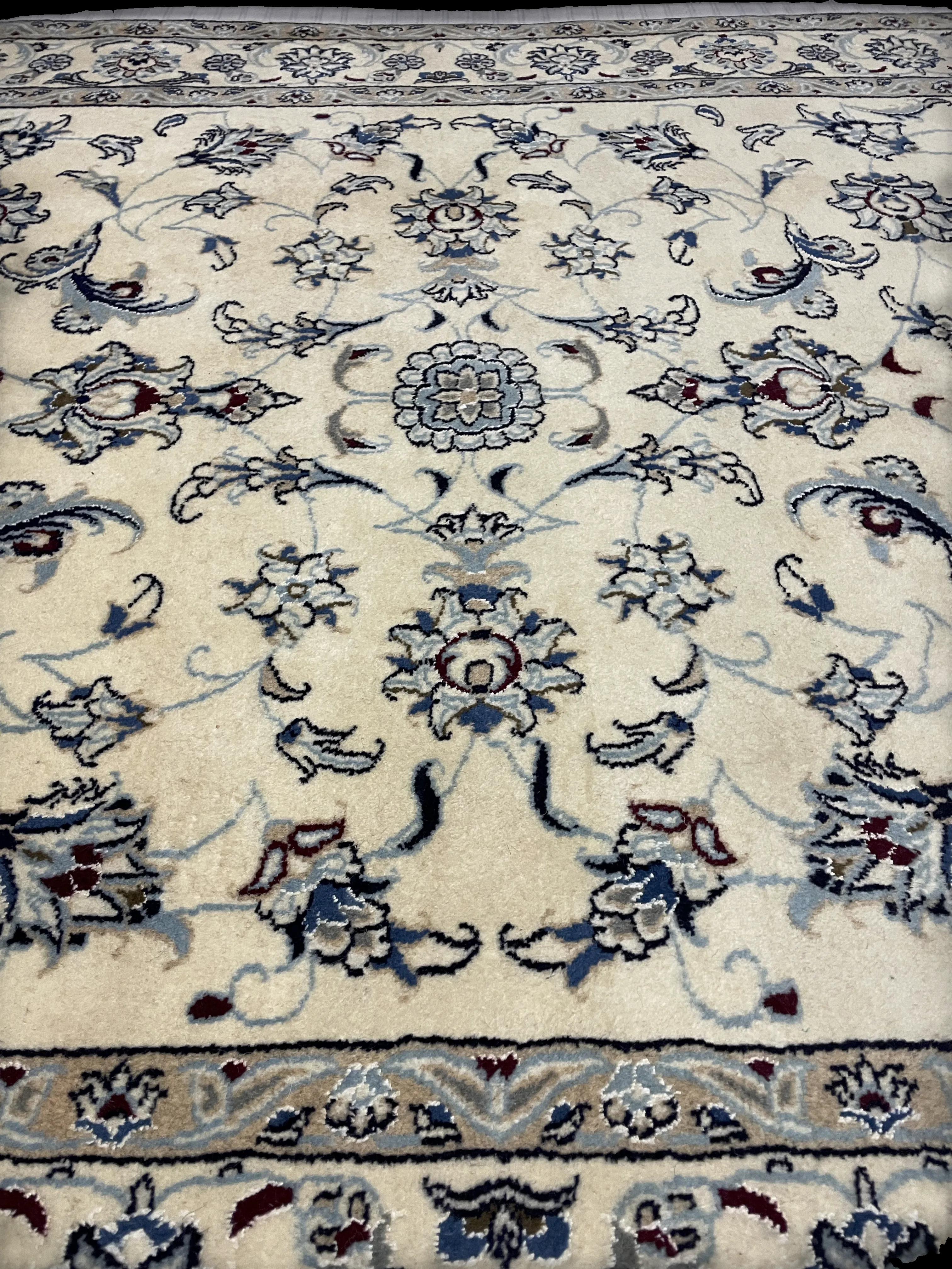 Perspective view of the rug