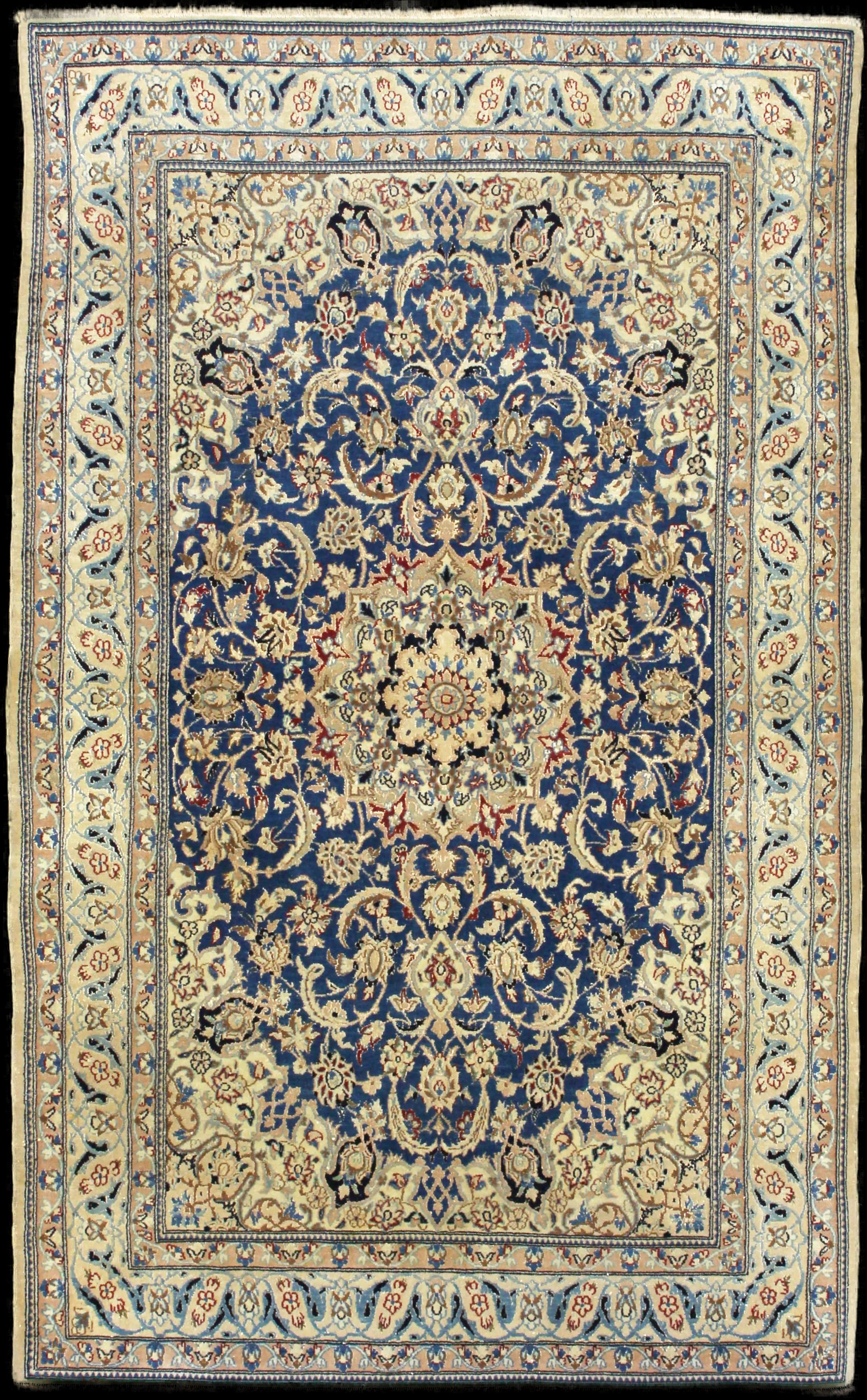 Complete view of the rug