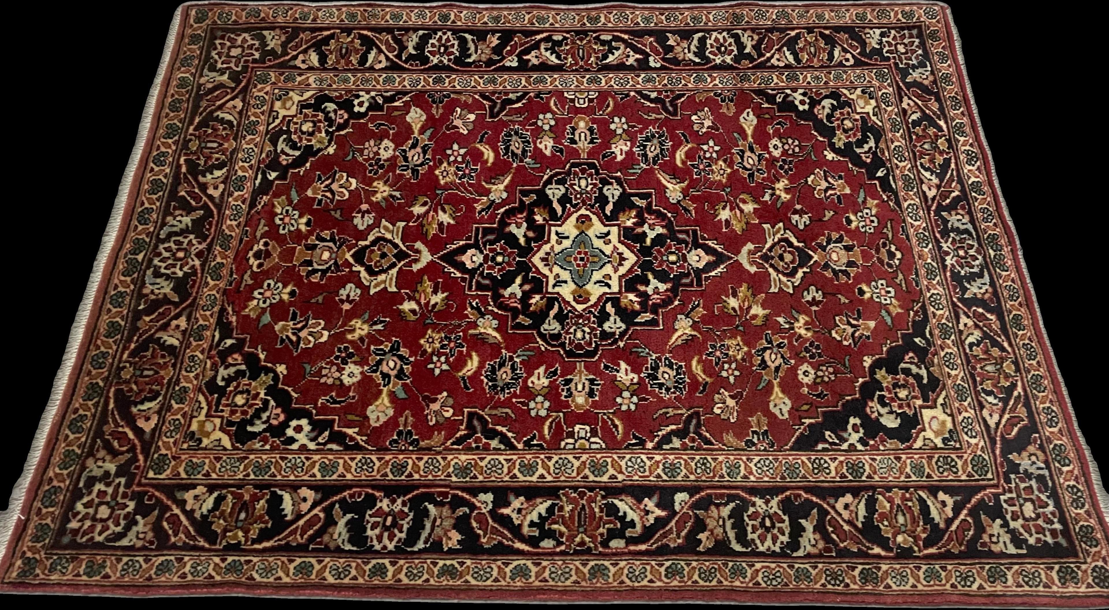 Perspective view of the rug