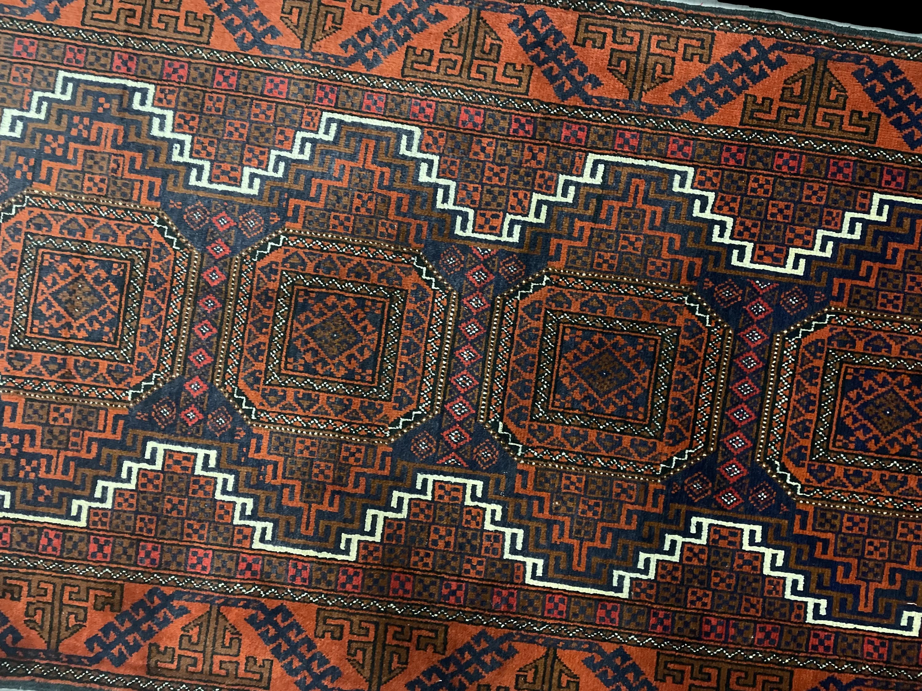 Perspective view of the rug