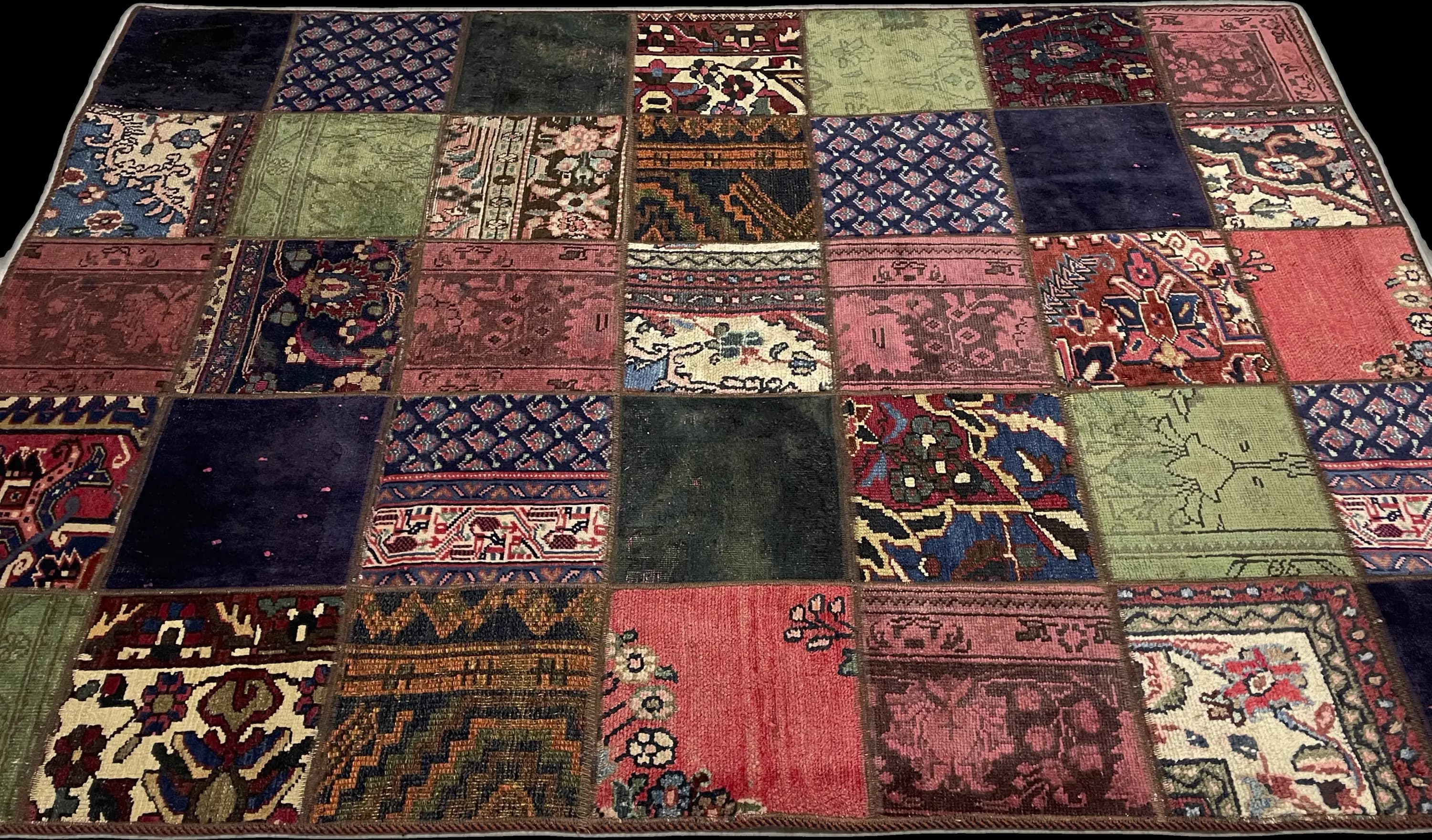 Perspective view of the rug