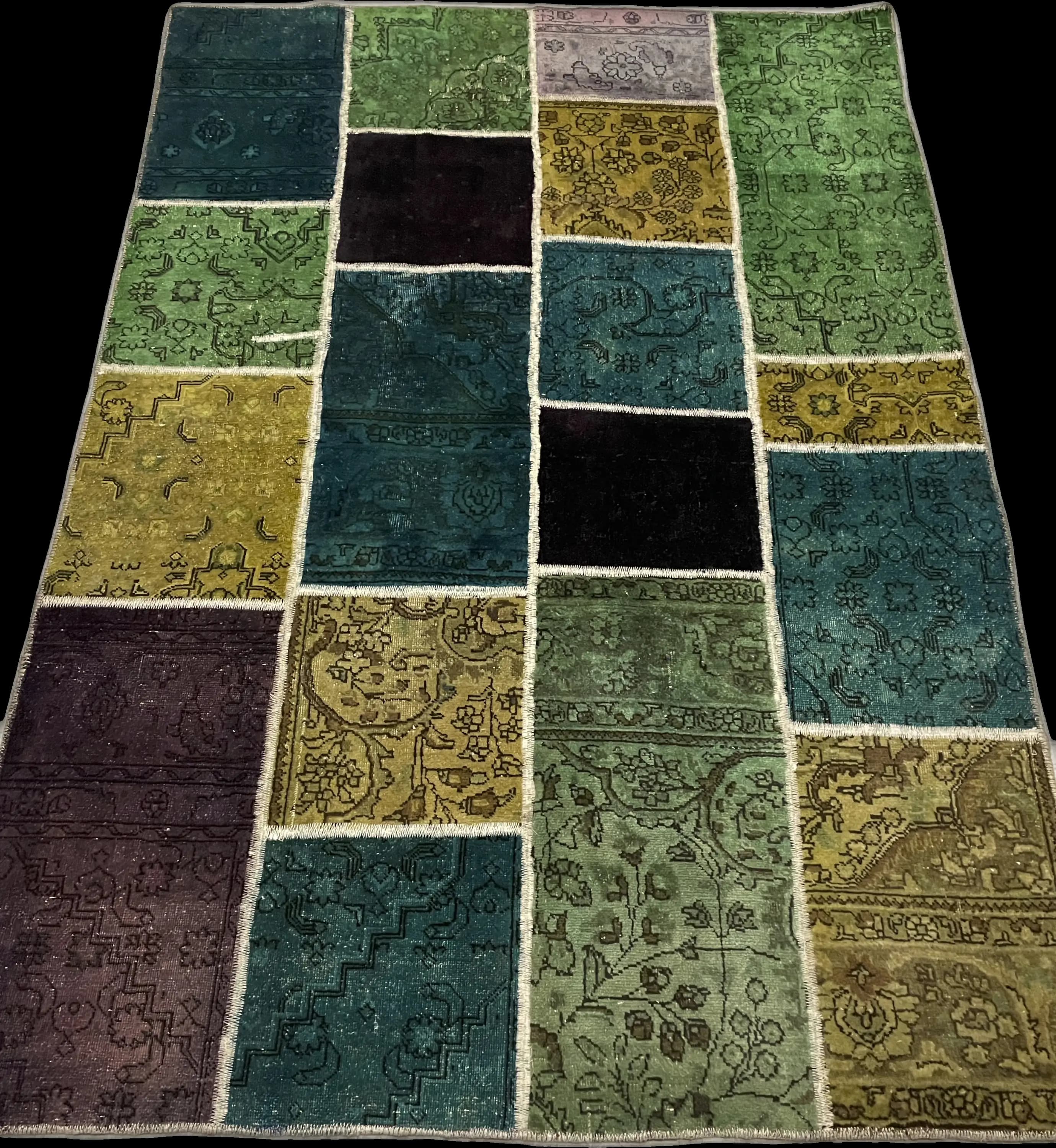 Perspective view of the rug