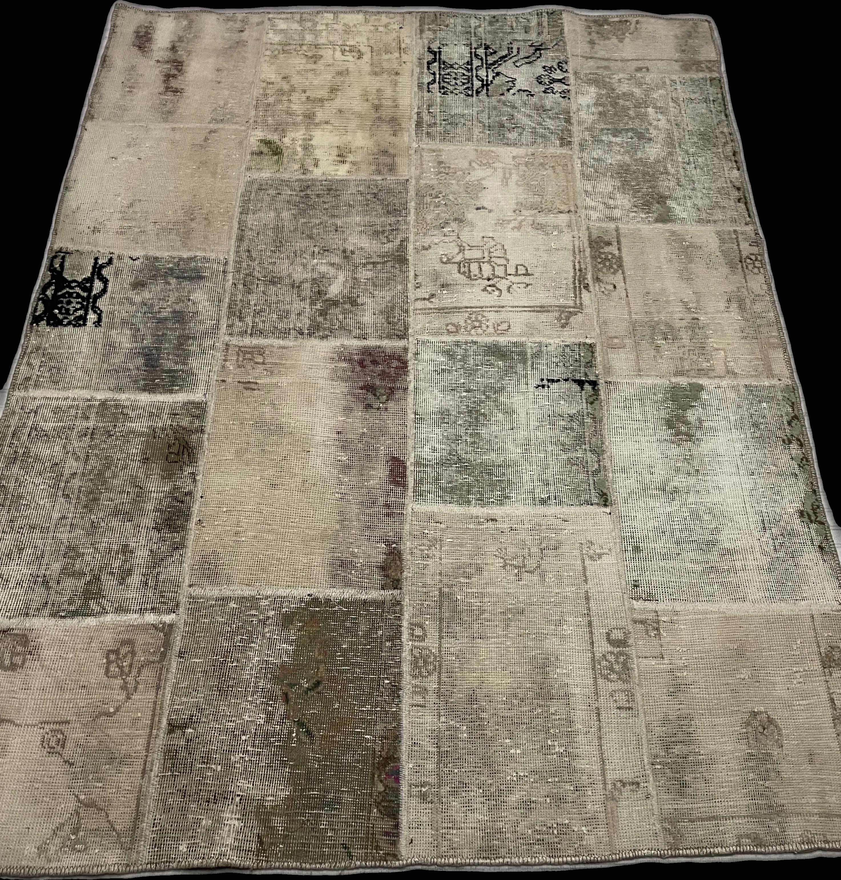 Perspective view of the rug