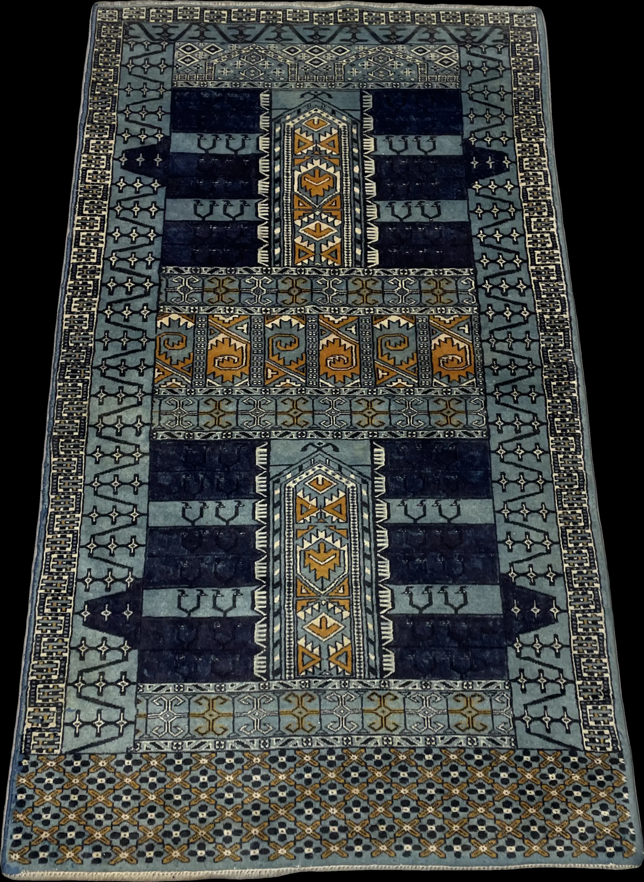 Perspective view of the rug