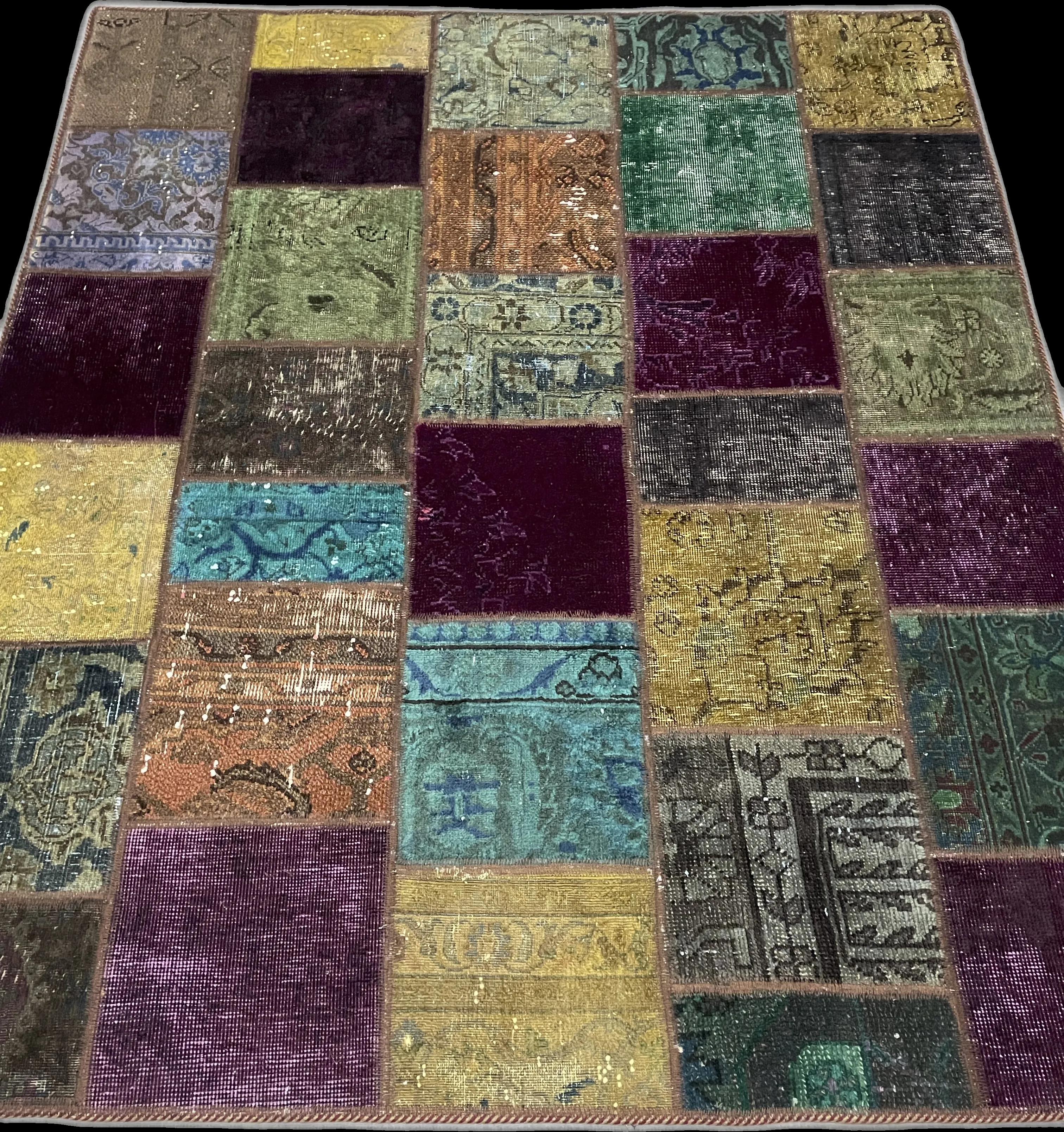 Perspective view of the rug