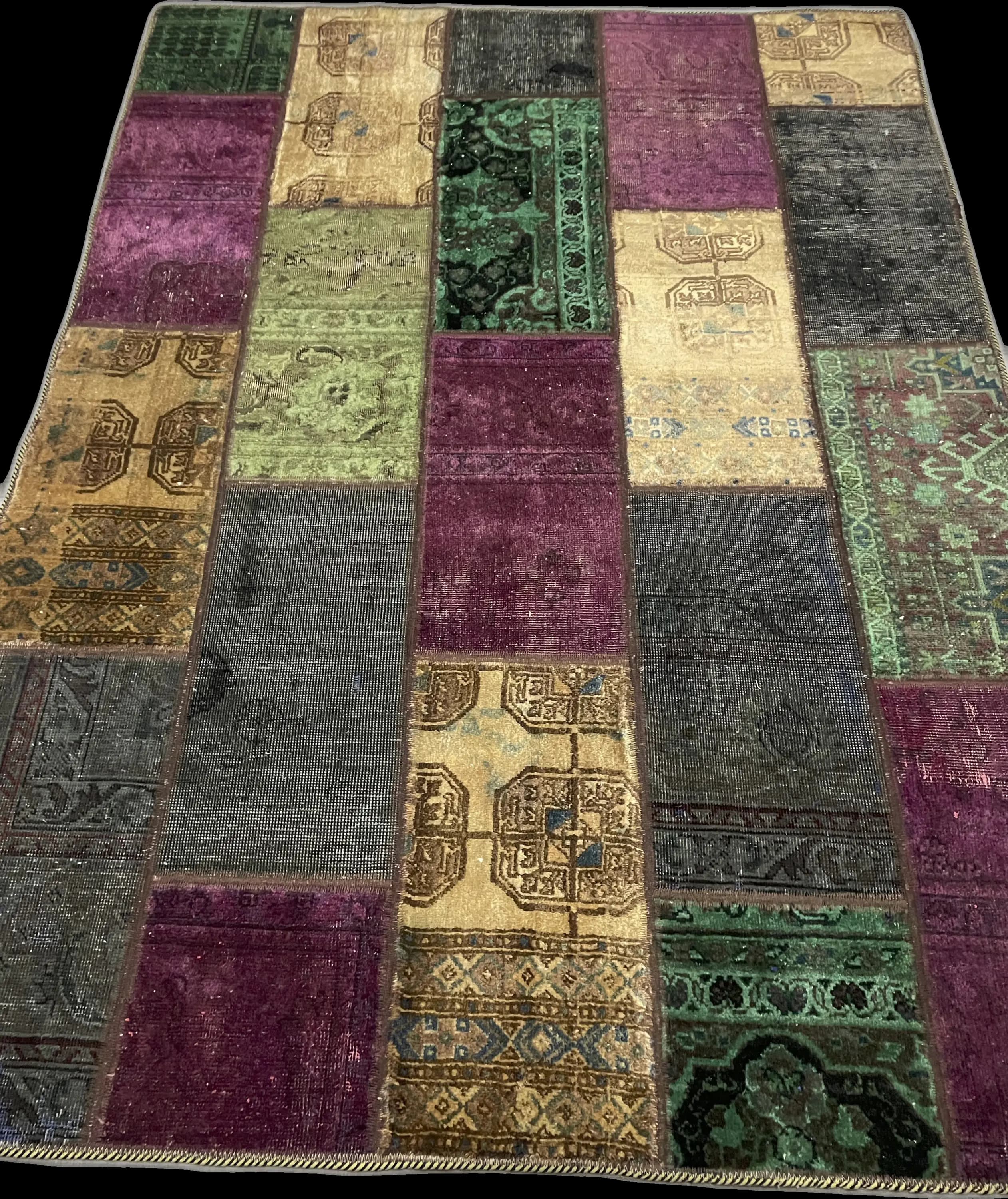 Perspective view of the rug