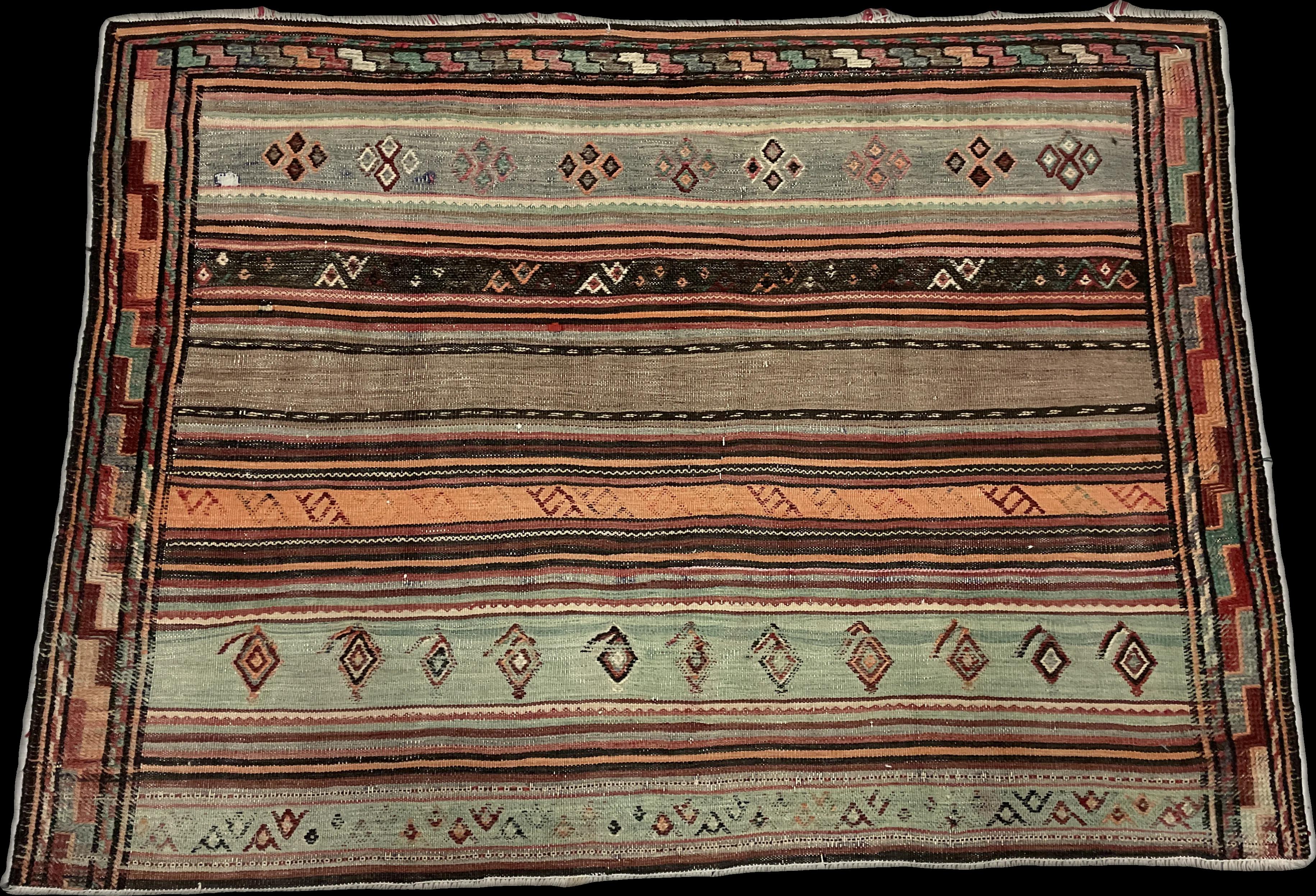 Perspective view of the rug