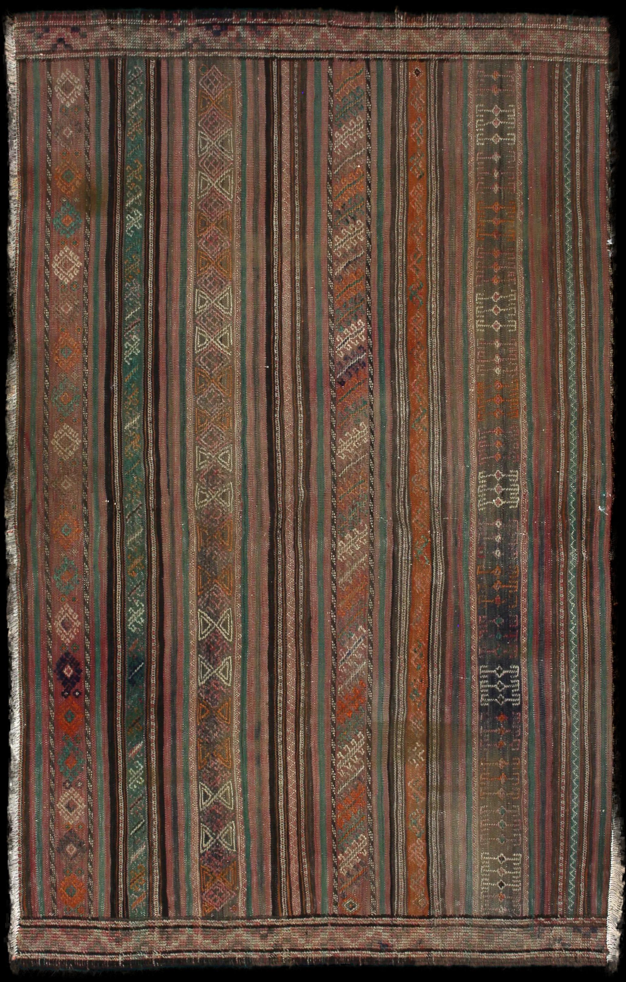 Complete view of the rug