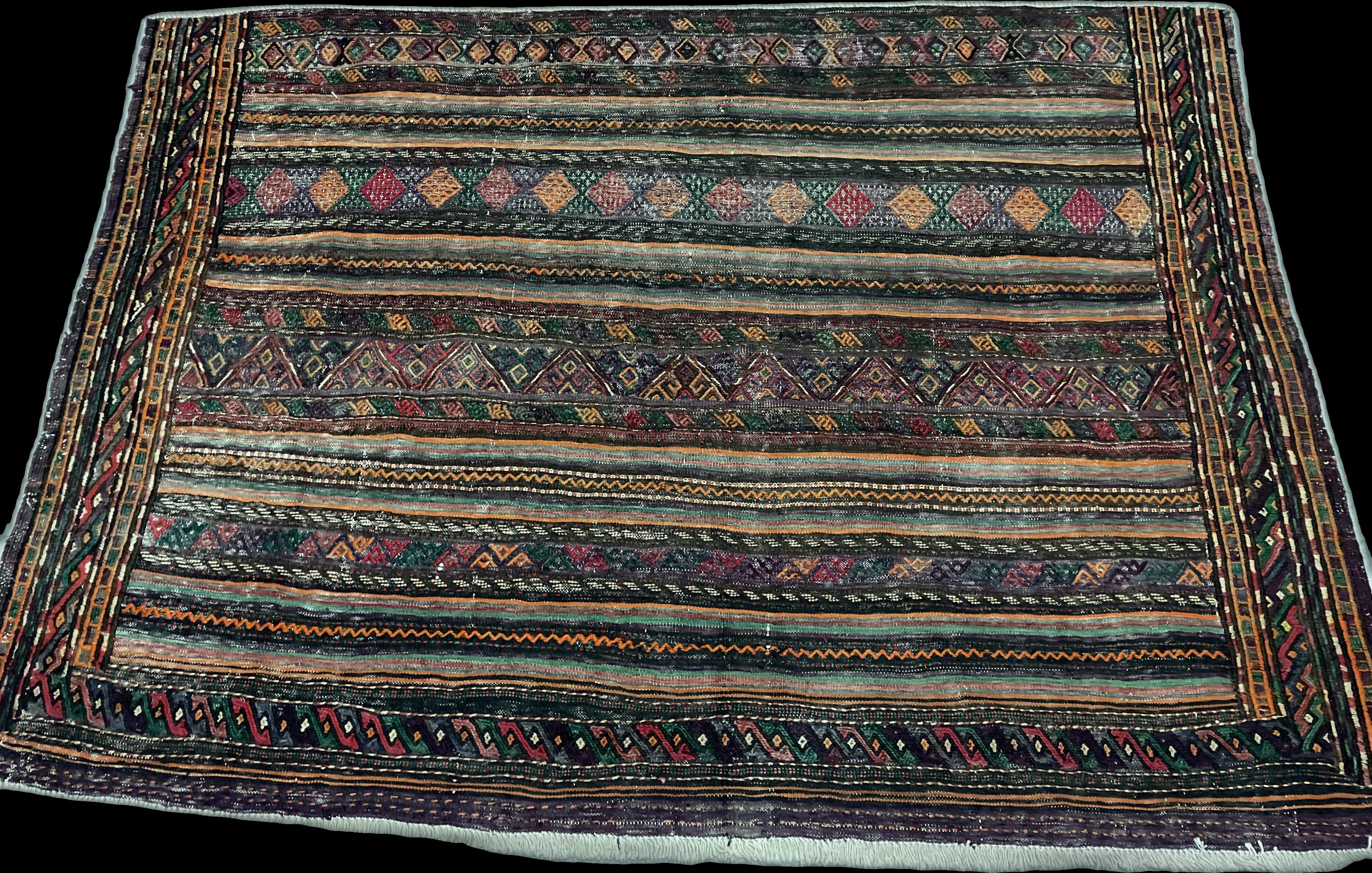 Perspective view of the rug