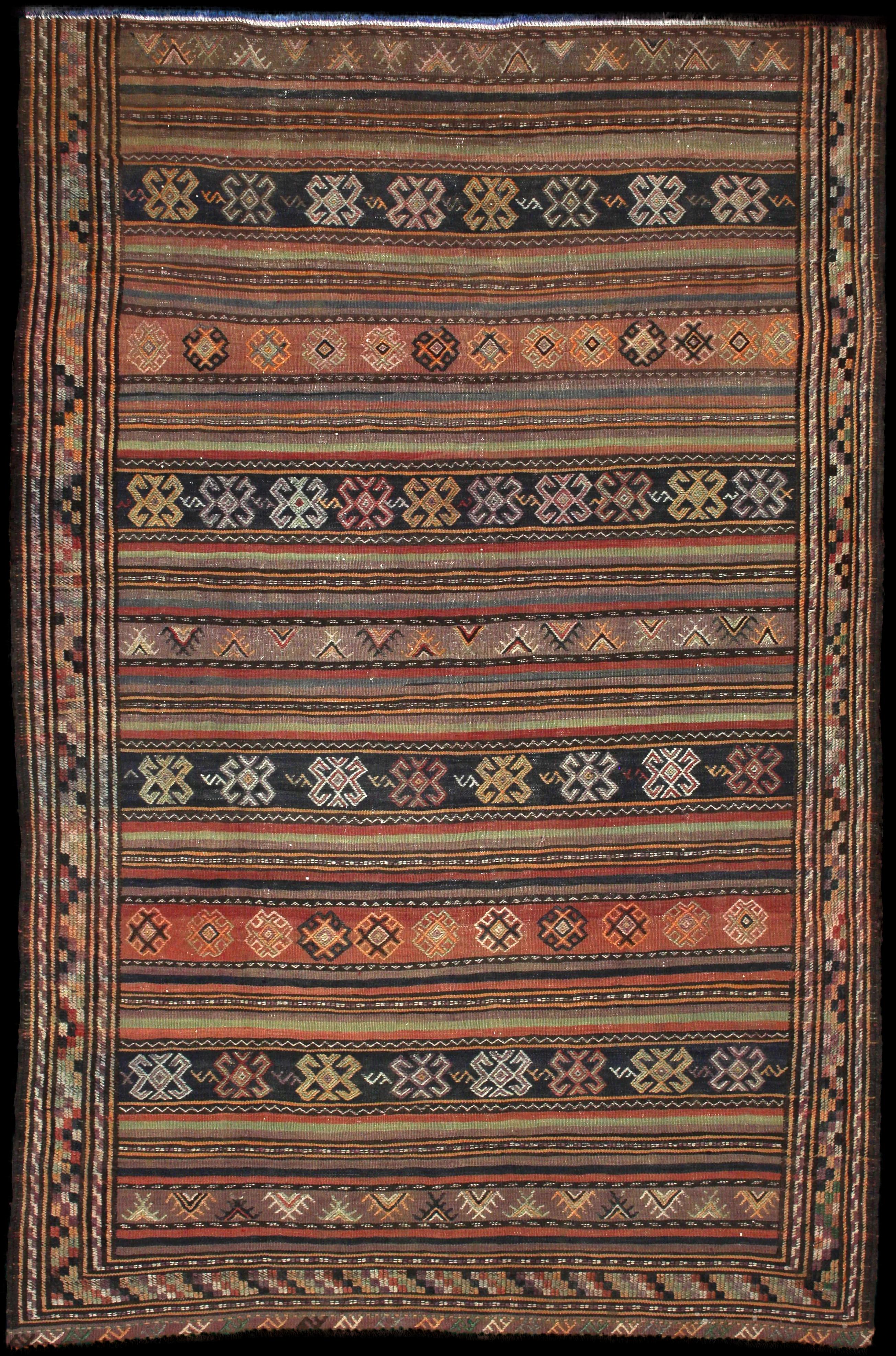 Complete view of the rug