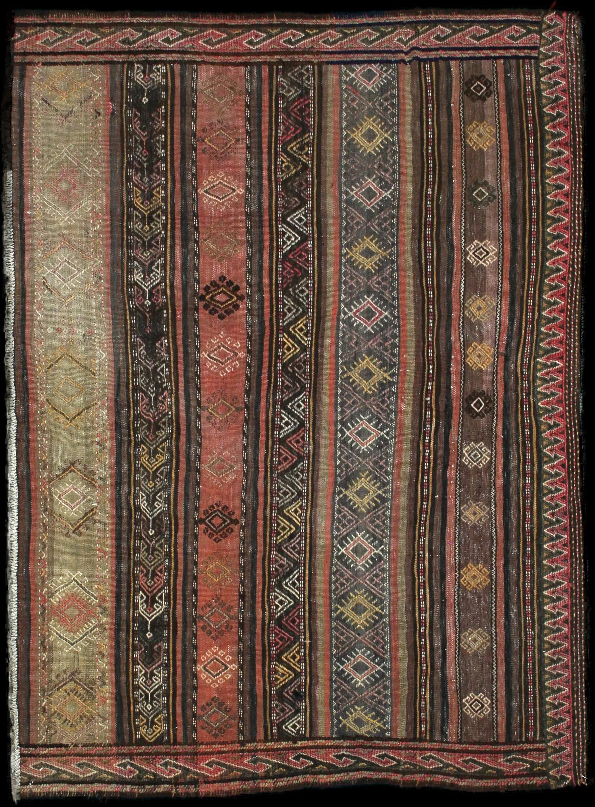 Handmade Persian rug of Sumak style in dimensions 152 centimeters length by 112 centimetres width with mainly Brown colors