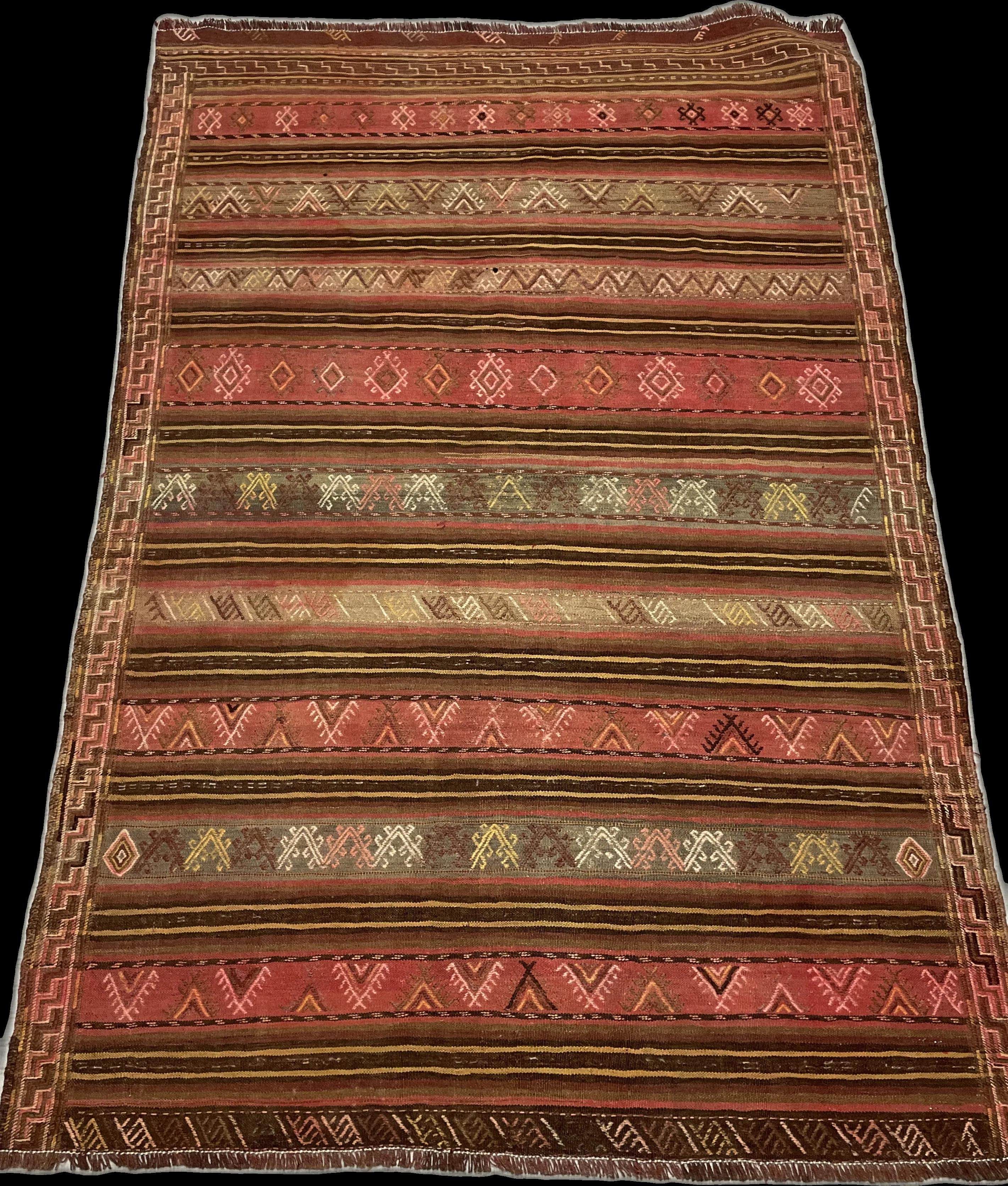 Perspective view of the rug