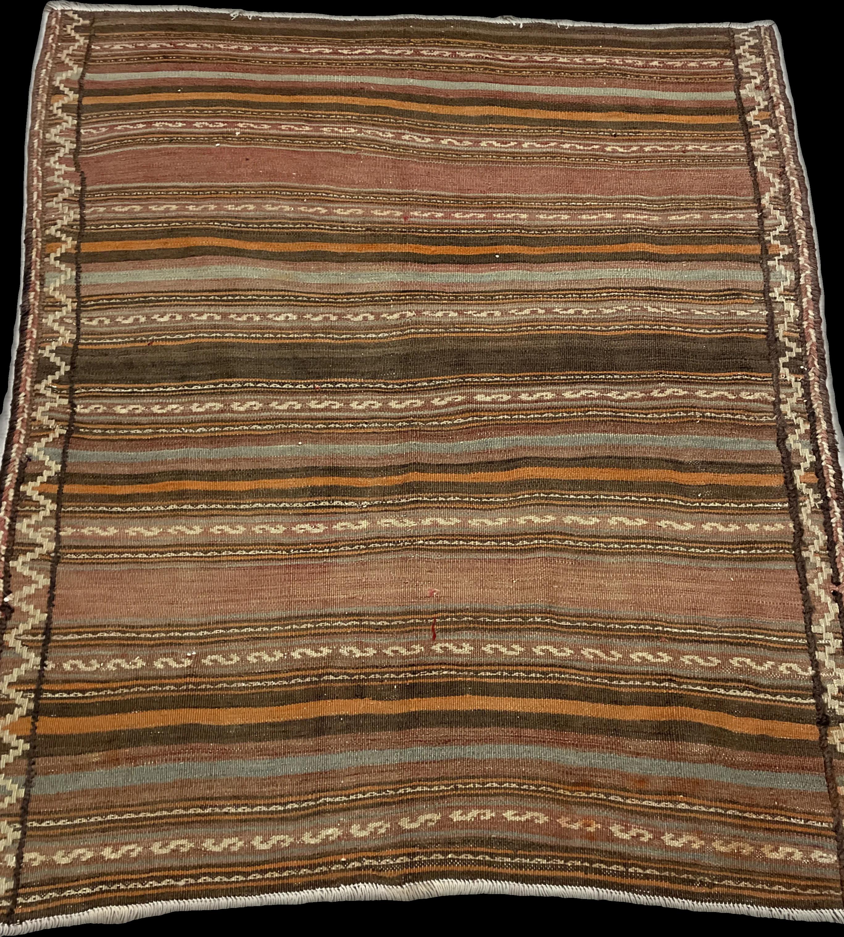 Perspective view of the rug