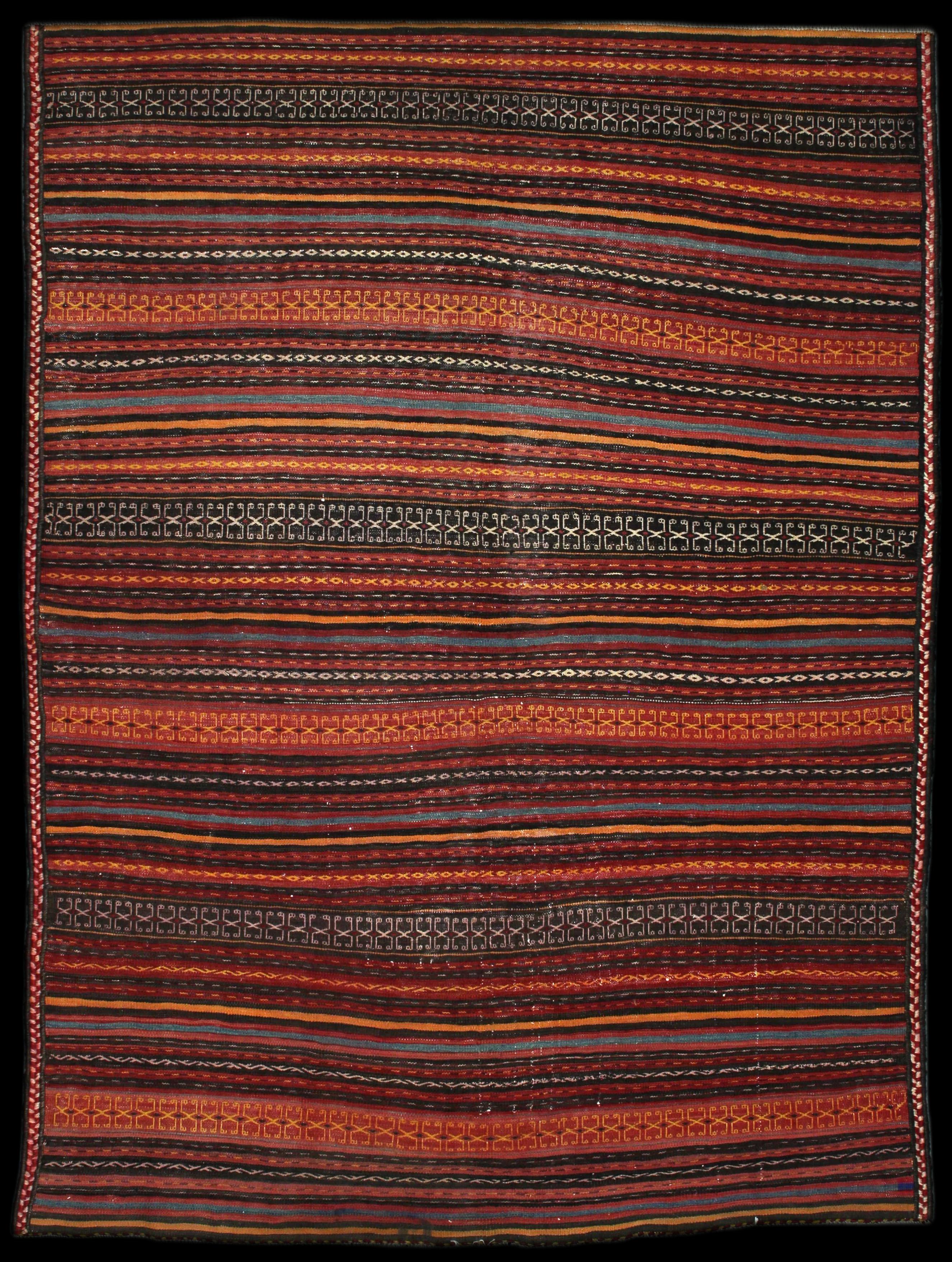 Complete view of the rug