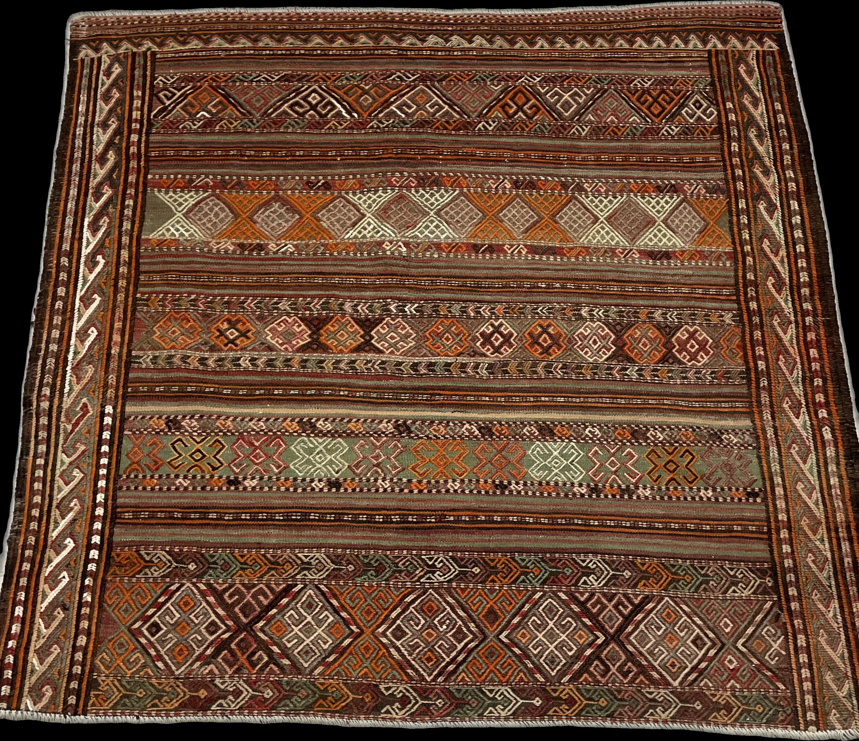 Perspective view of the rug