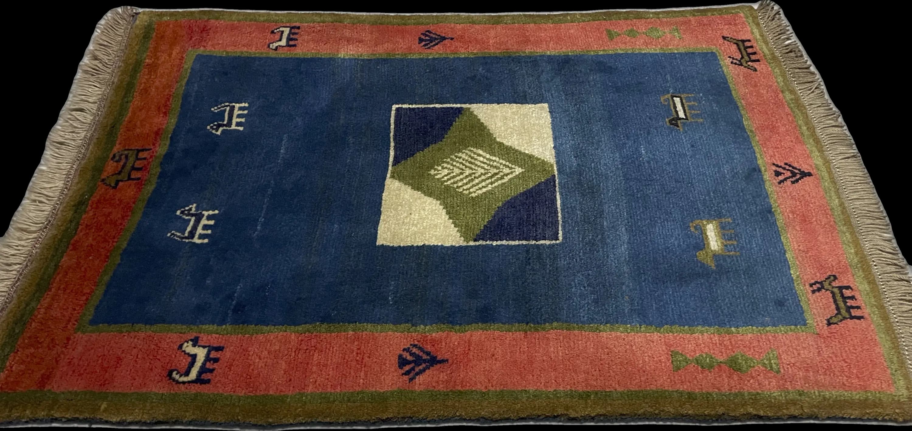 Perspective view of the rug