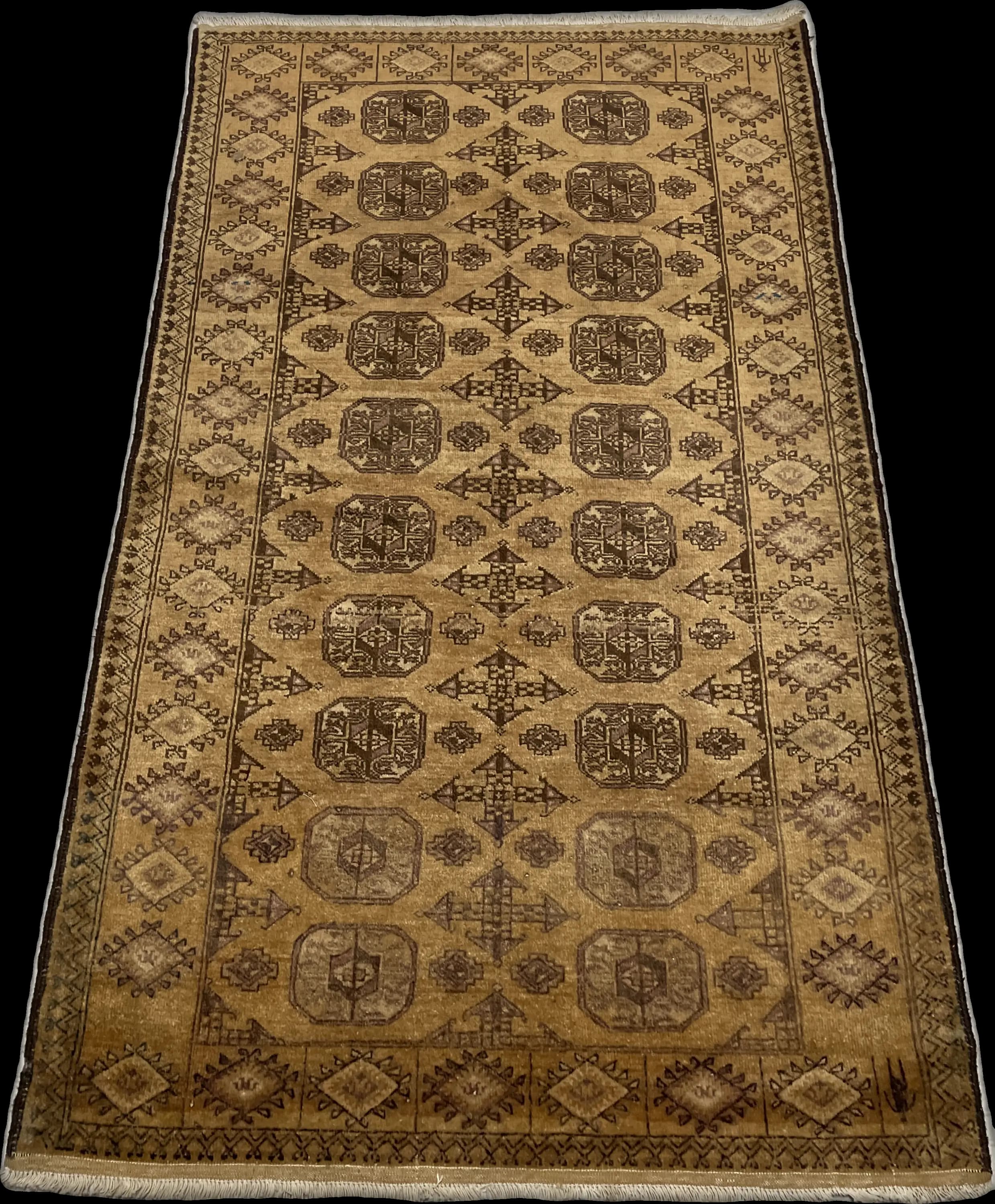 Perspective view of the rug