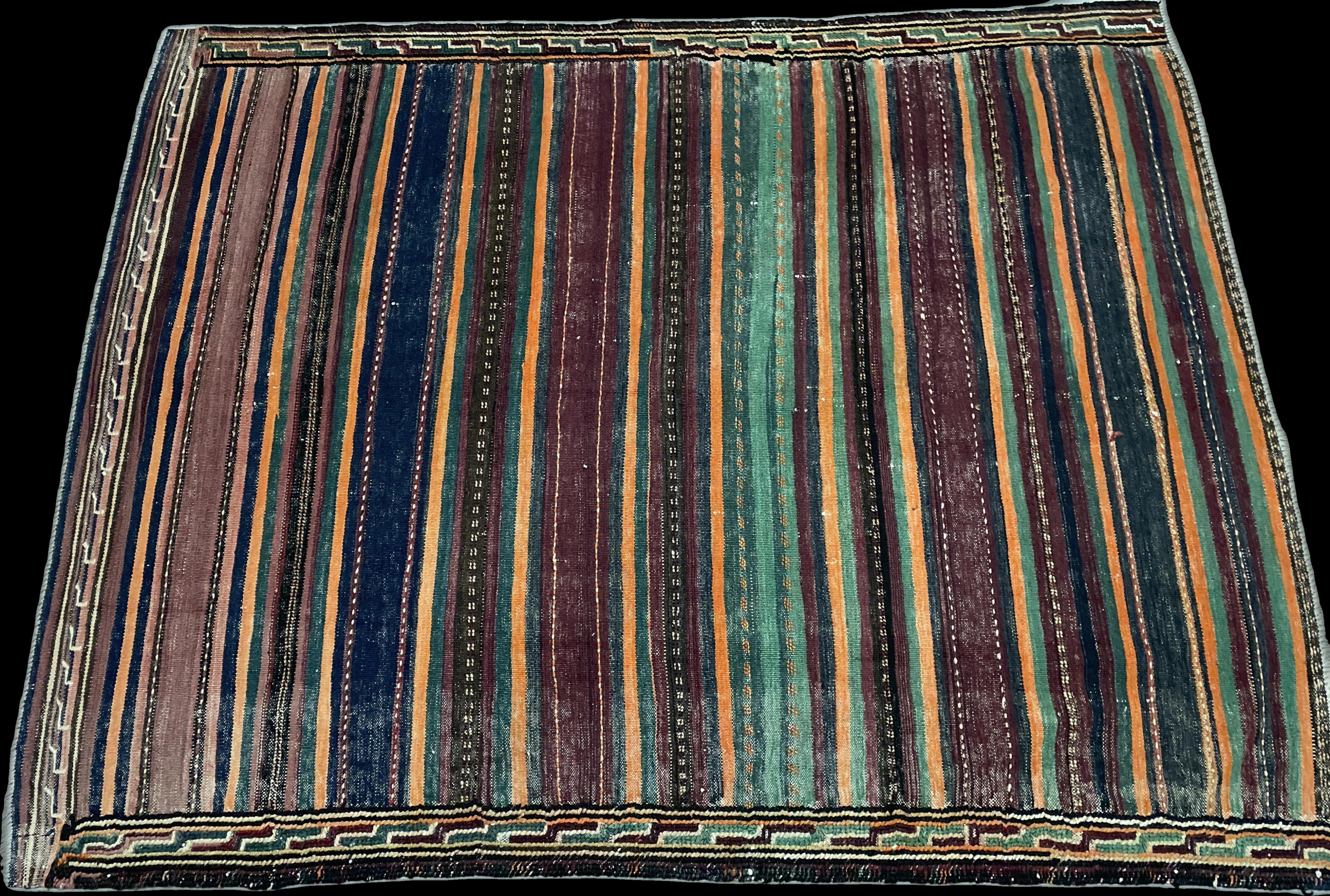 Perspective view of the rug