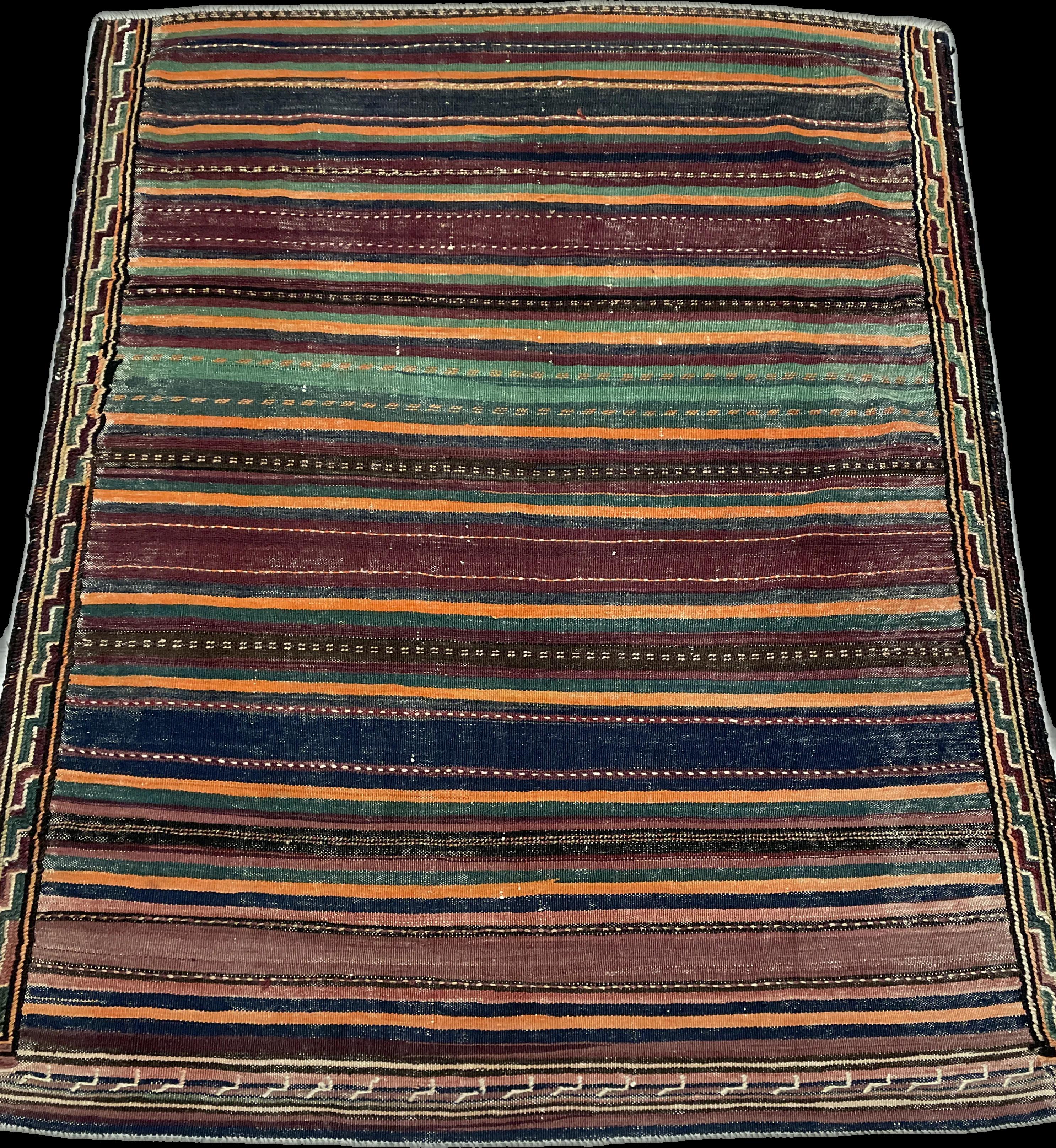 Perspective view of the rug